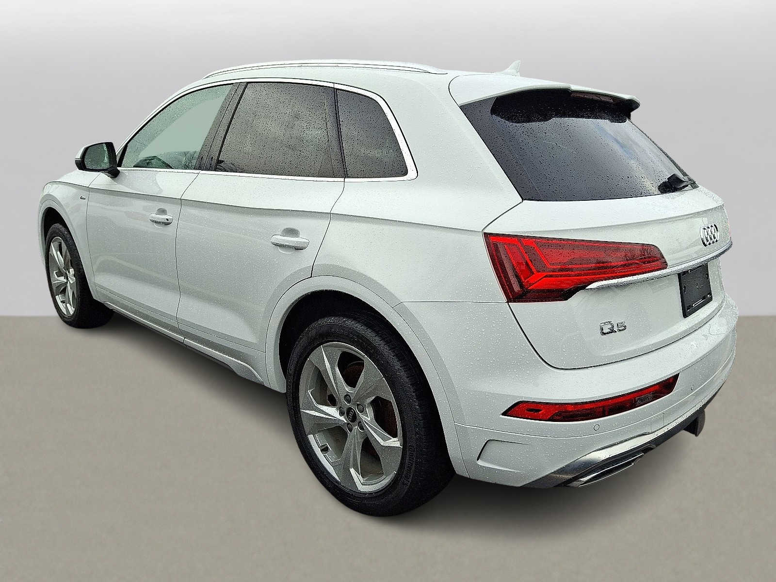 Thumbnail: 2023 Audi Q5 - 4