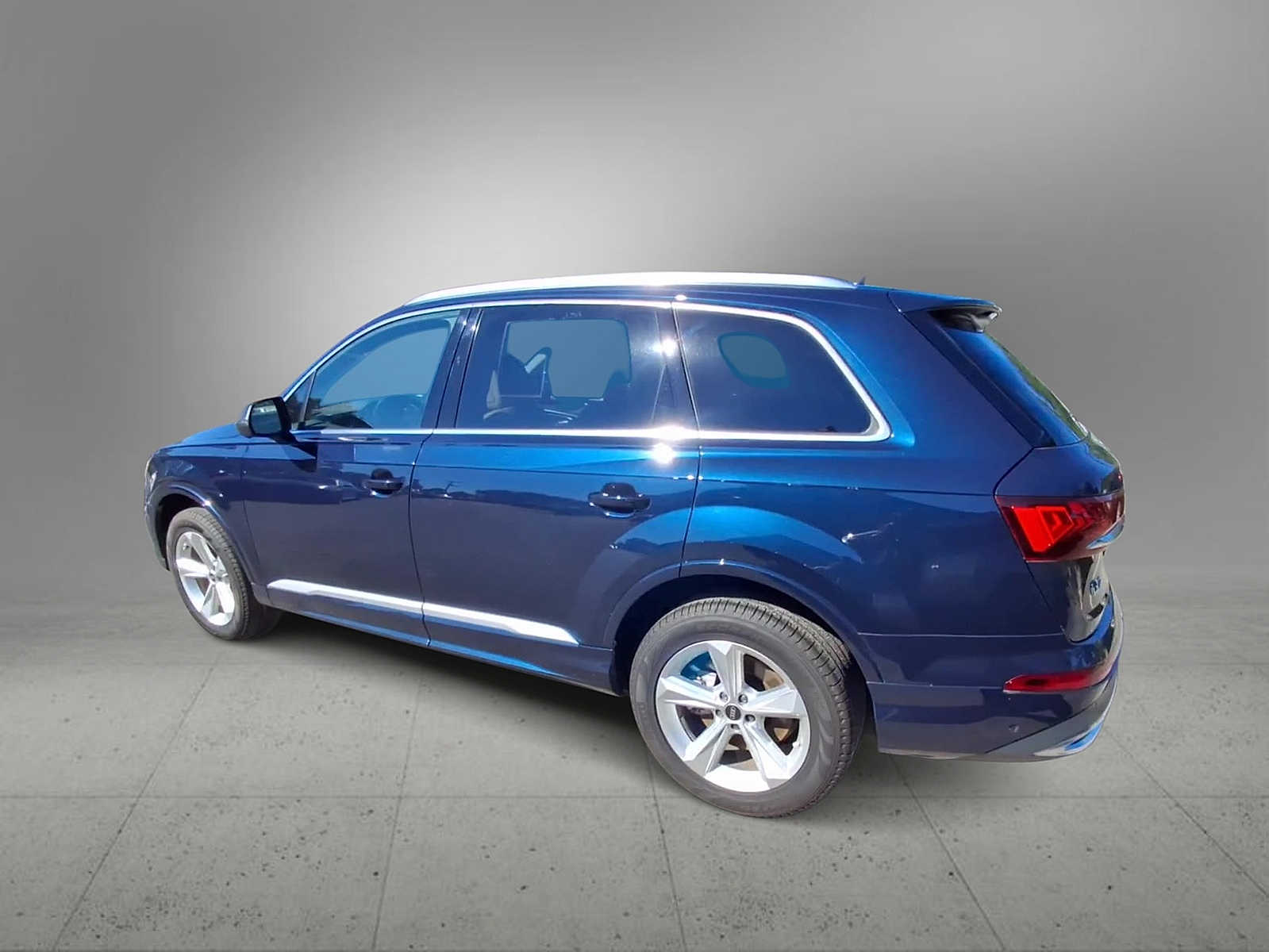 Thumbnail: 2023 Audi Q7 - 6
