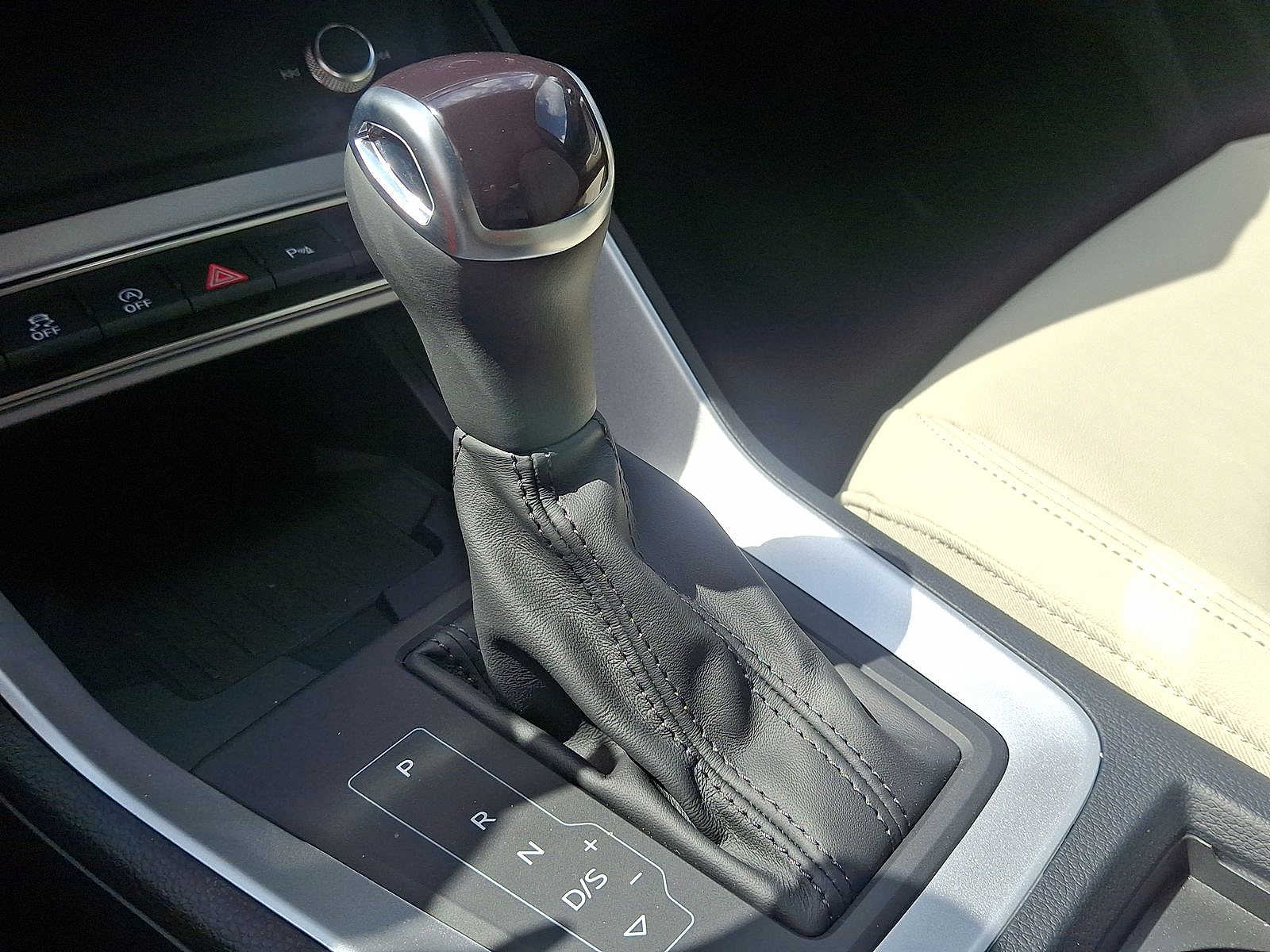 Thumbnail: 2025 Audi Q3 - 13