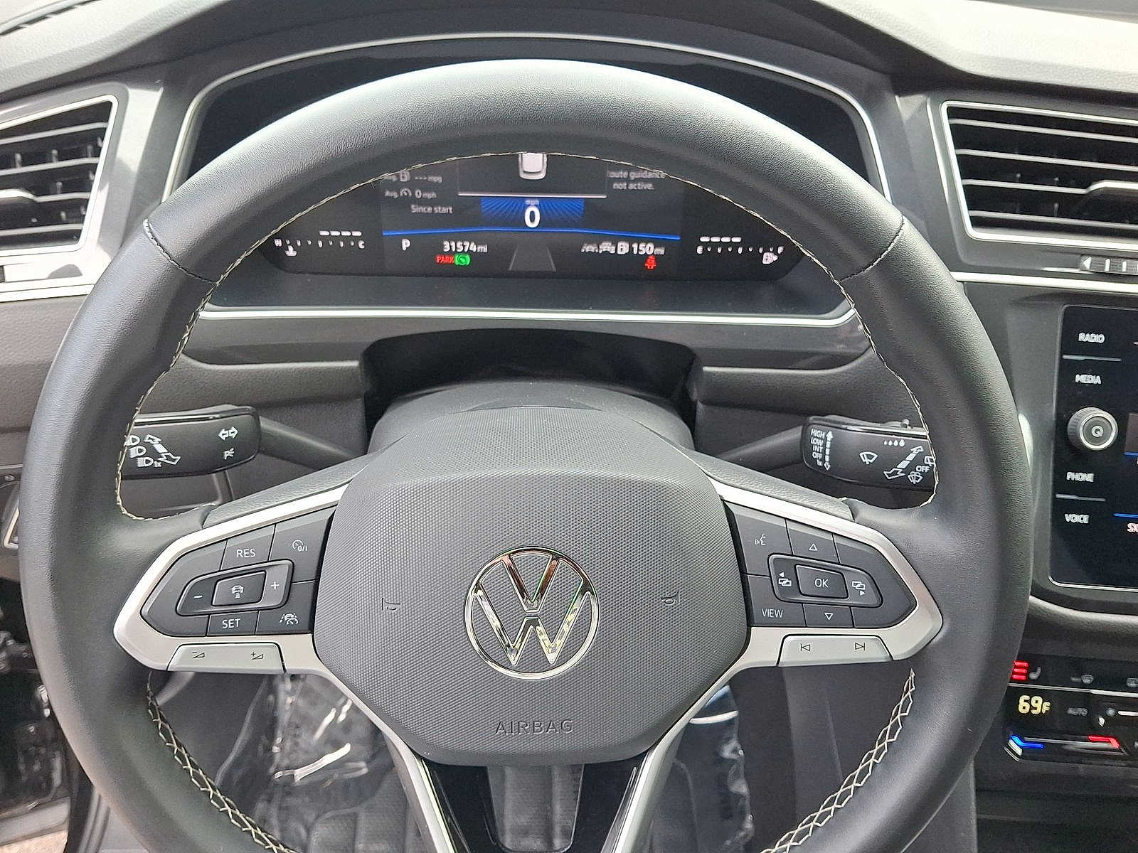 Thumbnail: 2024 Volkswagen Tiguan - 16