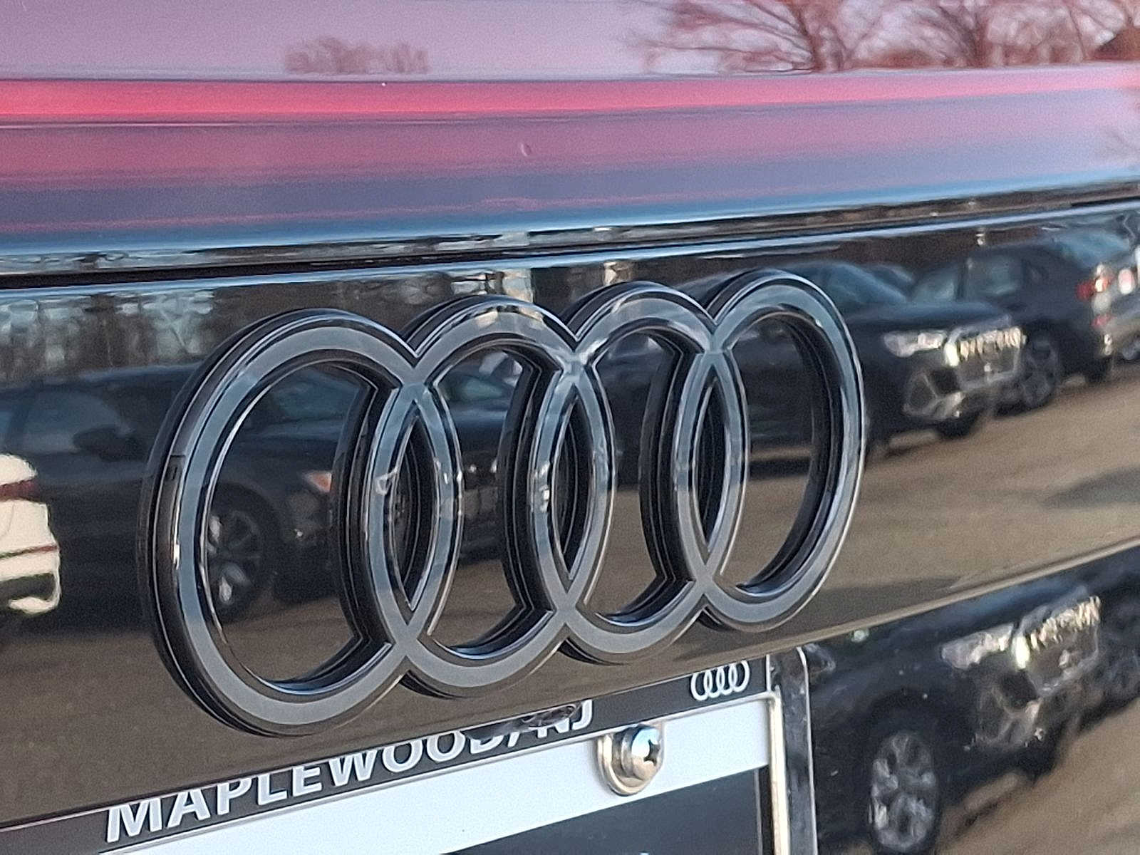 Thumbnail: 2026 Audi SQ8 - 17