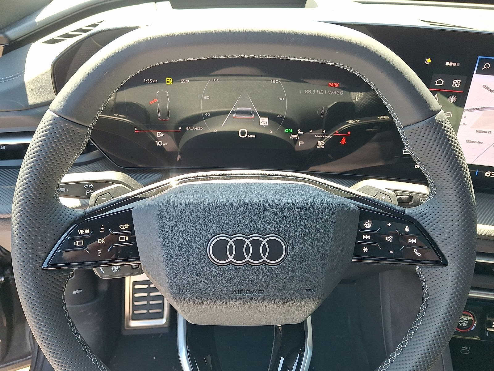 Thumbnail: 2025 Audi SQ5 - 16