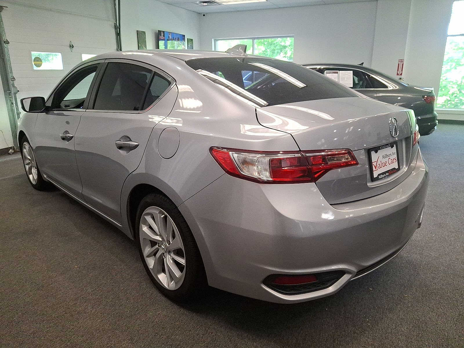 Thumbnail: 2018 Acura ILX - 16