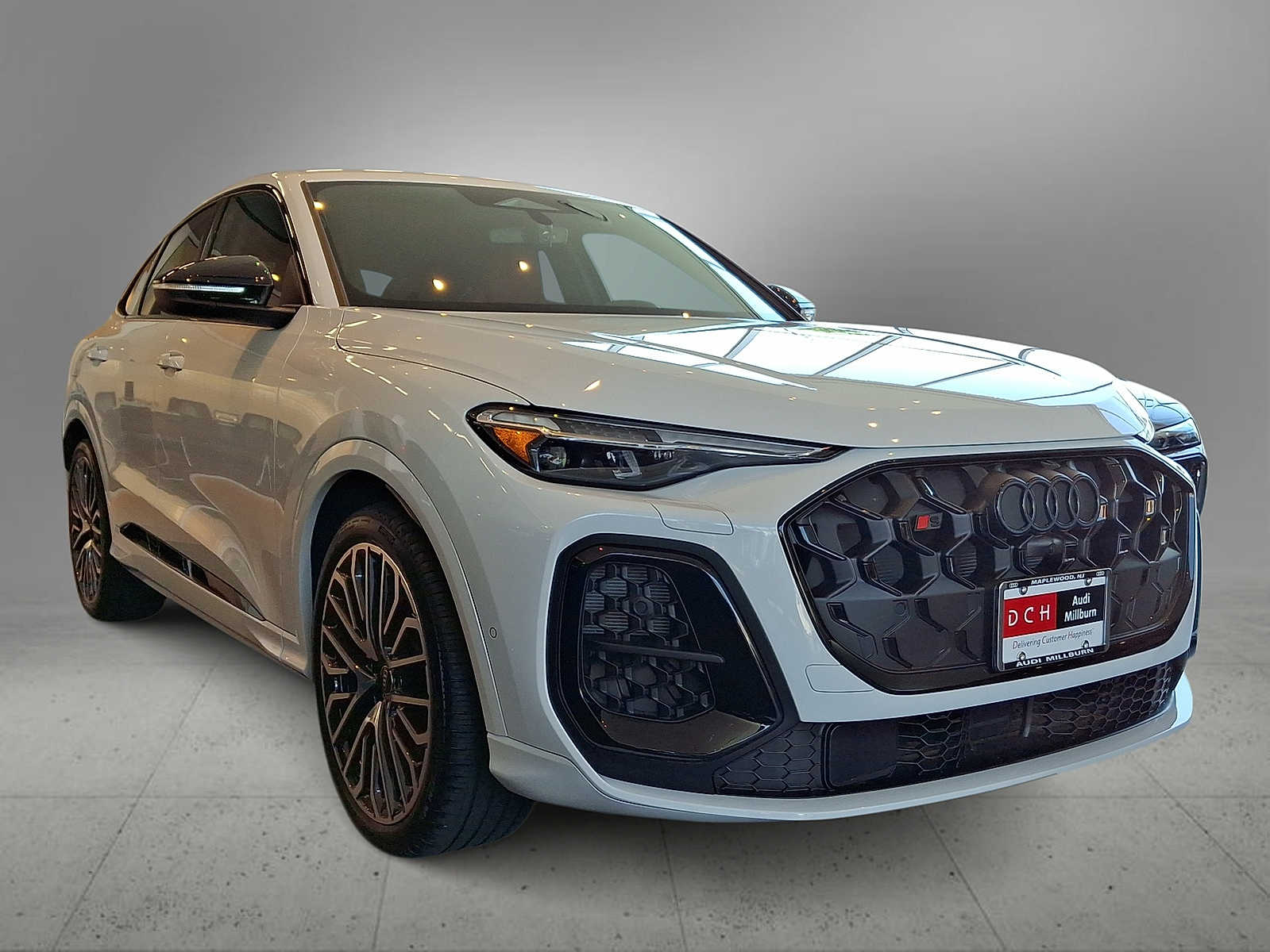 Thumbnail: 2026 Audi SQ5 - 2