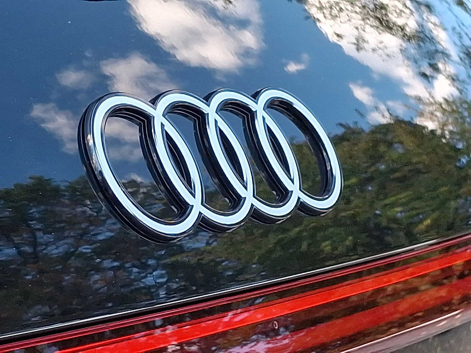 Thumbnail: 2025 Audi Q5 - 15