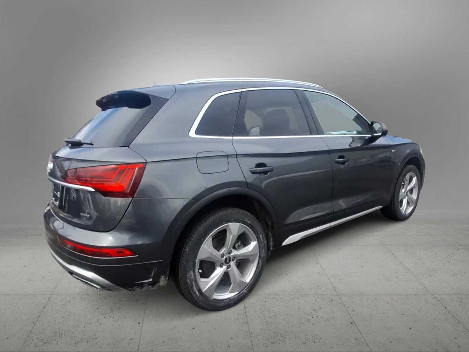 Thumbnail: 2023 Audi Q5 - 8