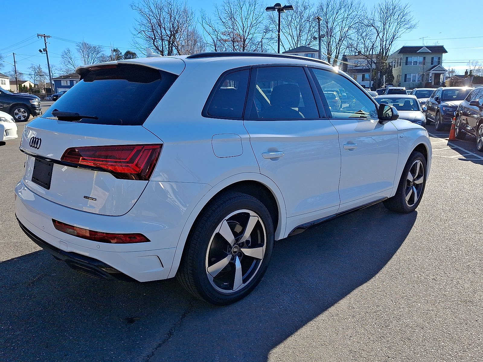 Thumbnail: 2022 Audi Q5 - 25