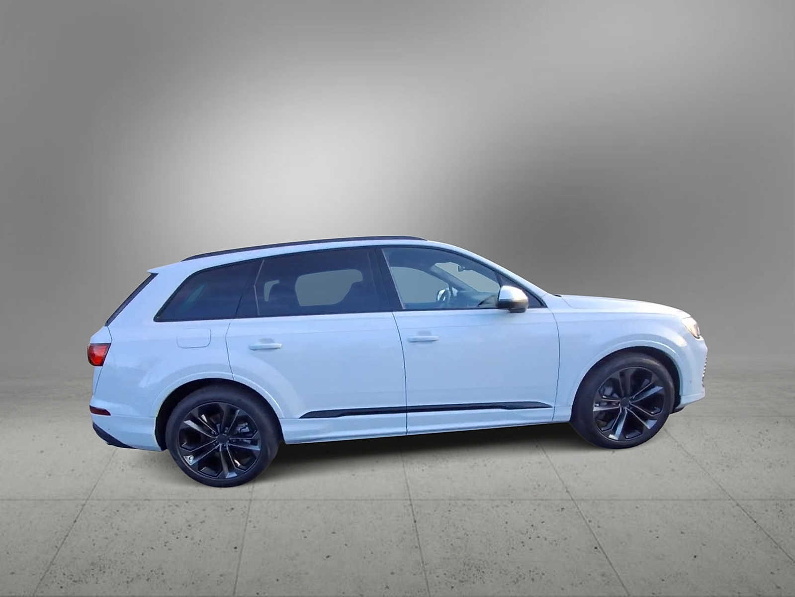 Thumbnail: 2026 Audi Q7 - 9