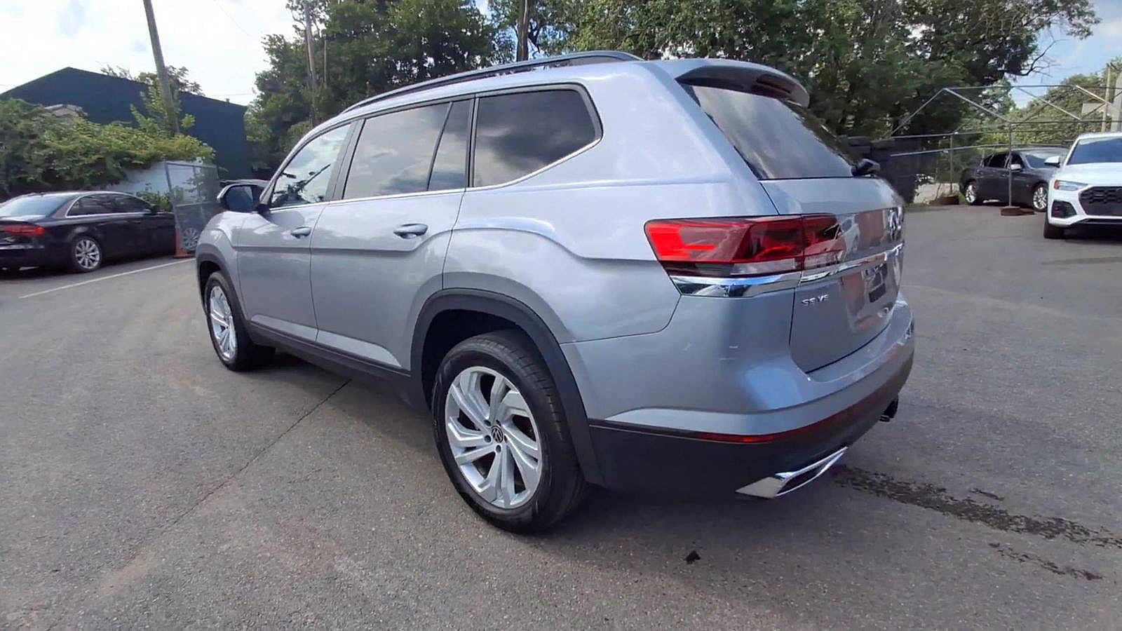 Thumbnail: 2022 Volkswagen Atlas - 6