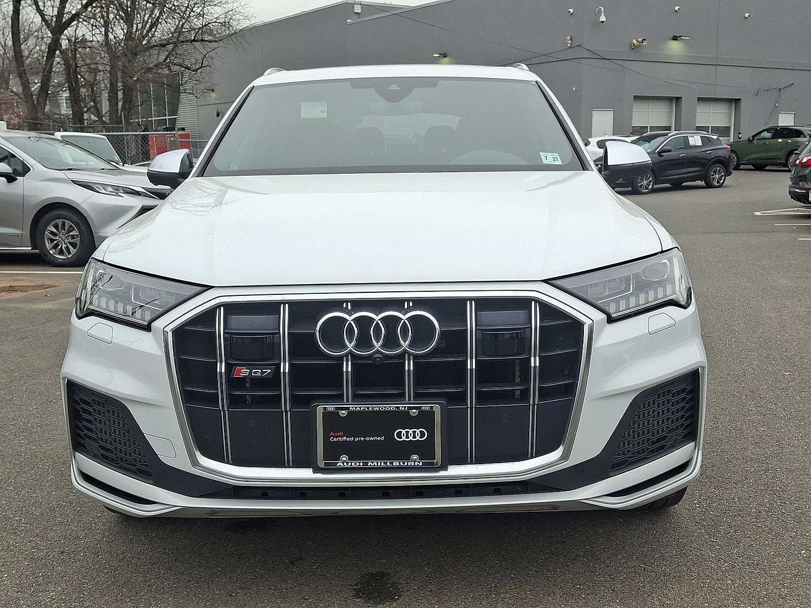 Thumbnail: 2022 Audi SQ7 - 29