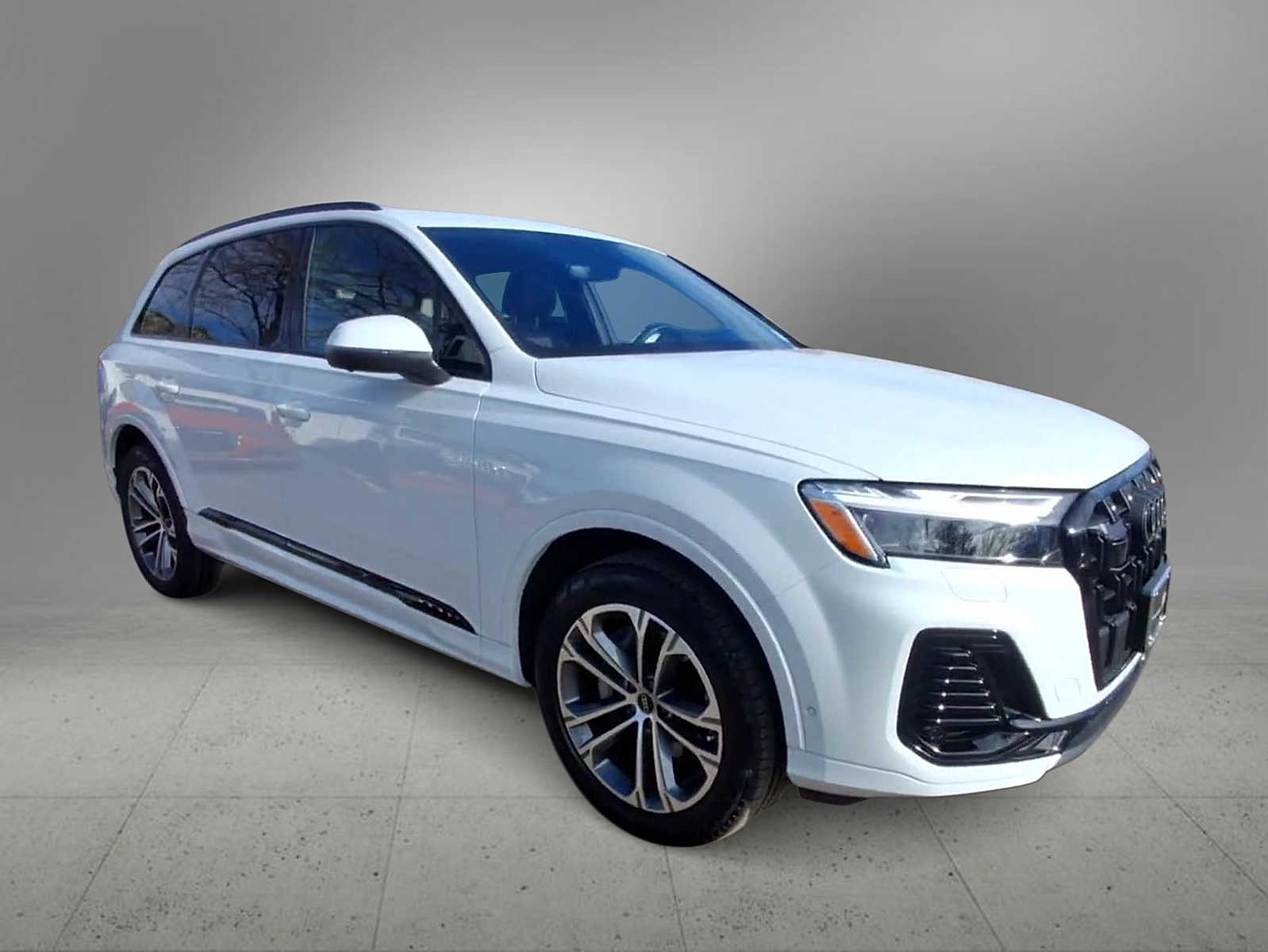 Thumbnail: 2025 Audi Q7 - 2
