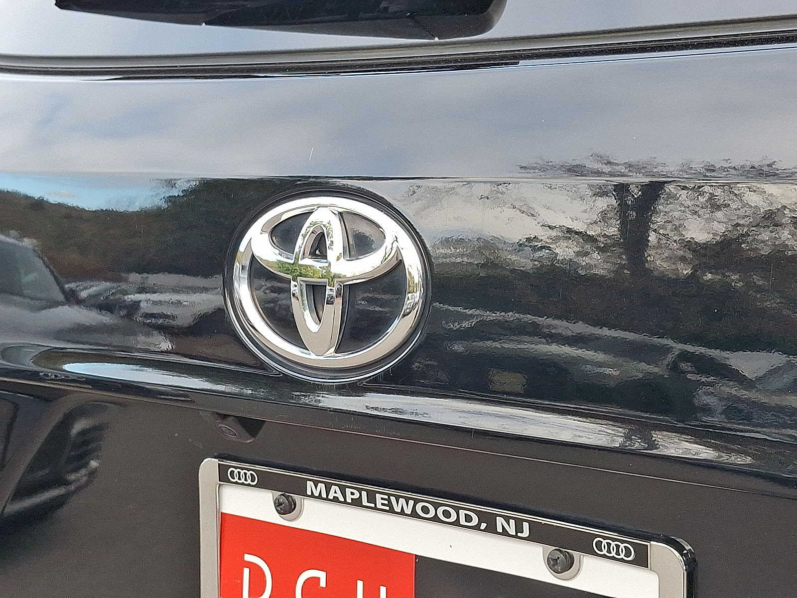 Thumbnail: 2023 Toyota Highlander - 21