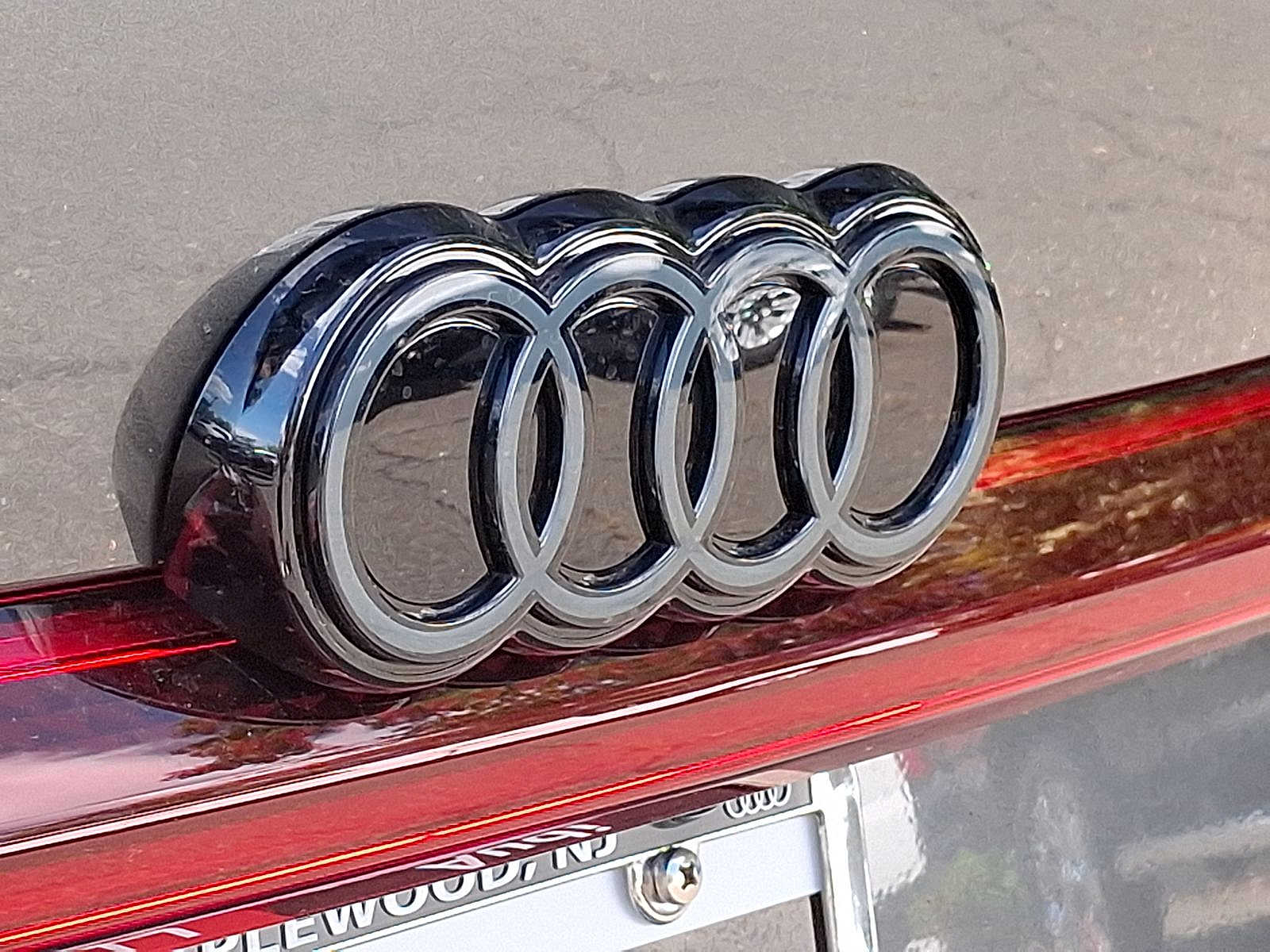 Thumbnail: 2025 Audi e-tron S - 16