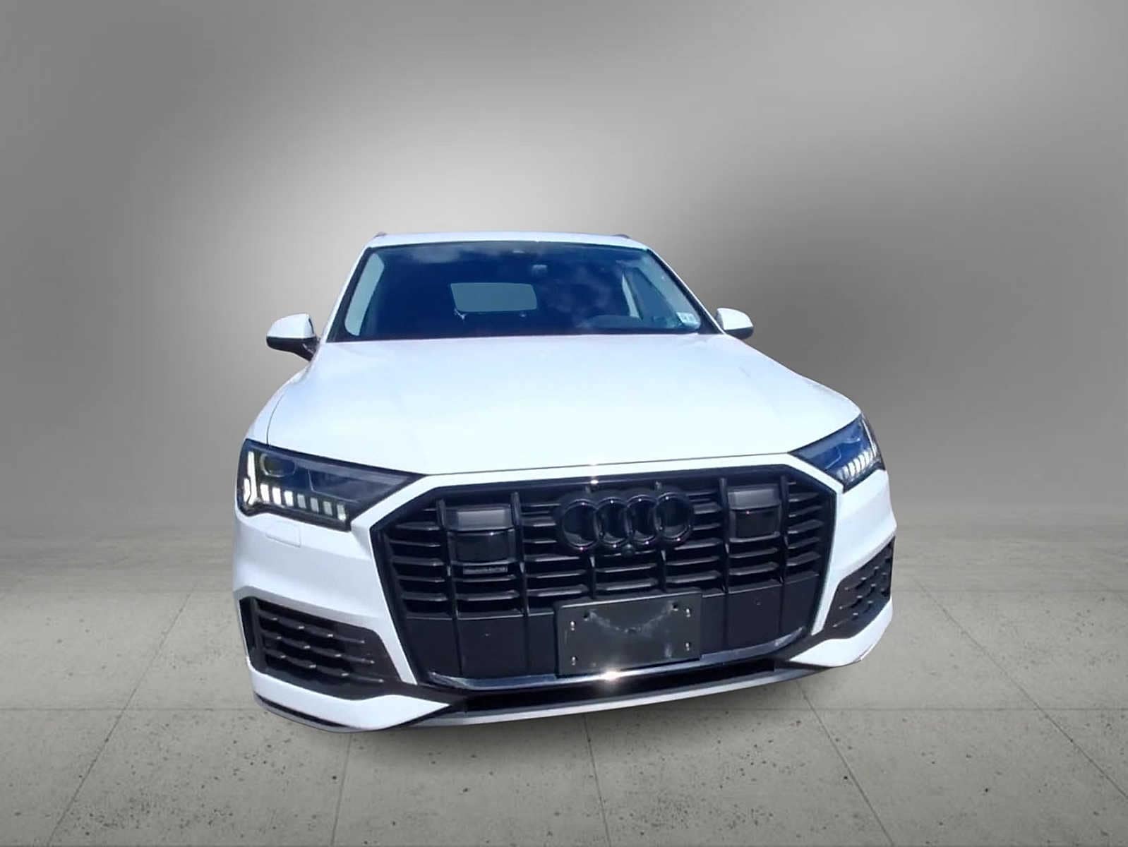 Thumbnail: 2023 Audi Q7 - 3