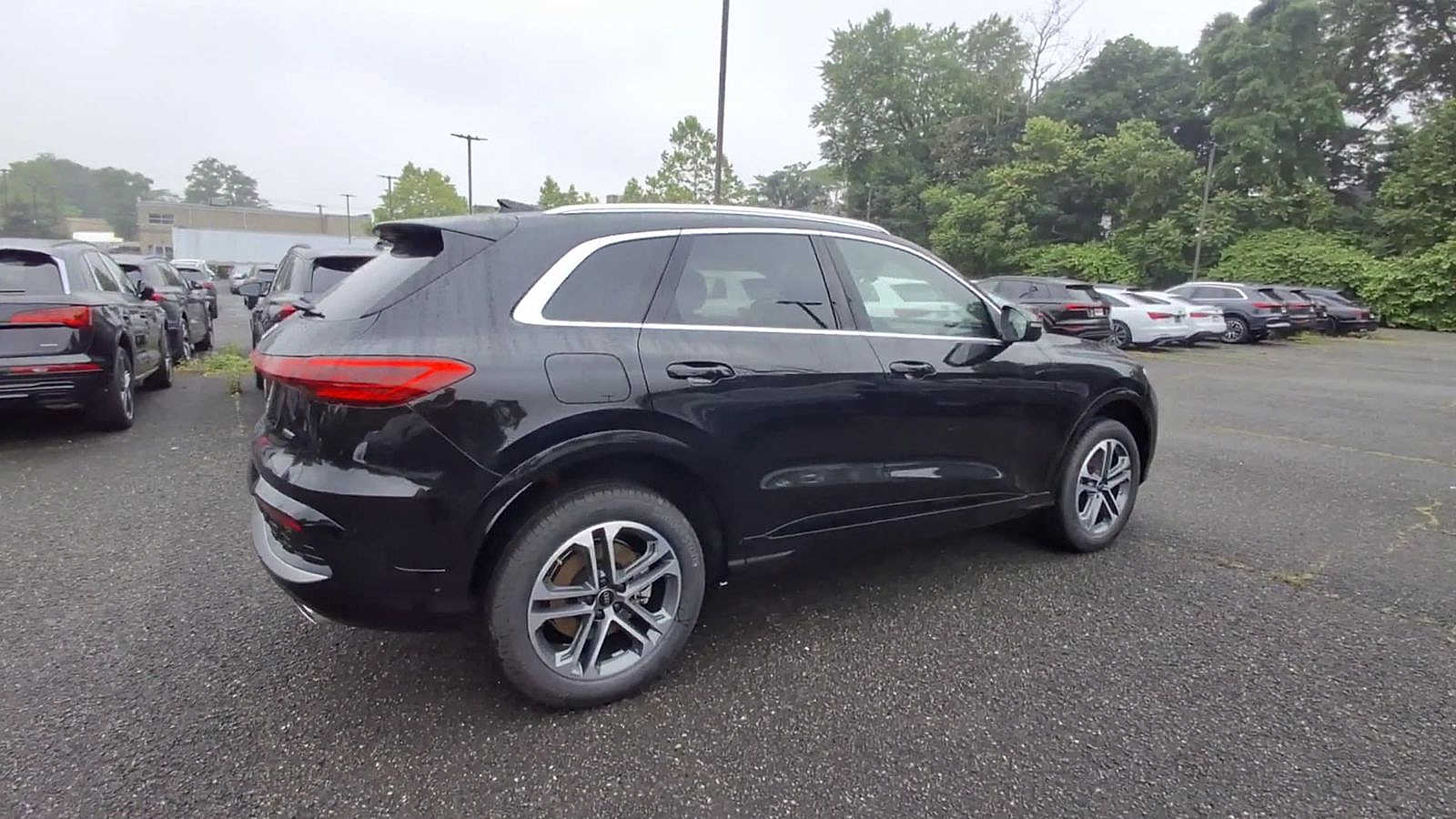 Thumbnail: 2025 Audi Q5 - 8