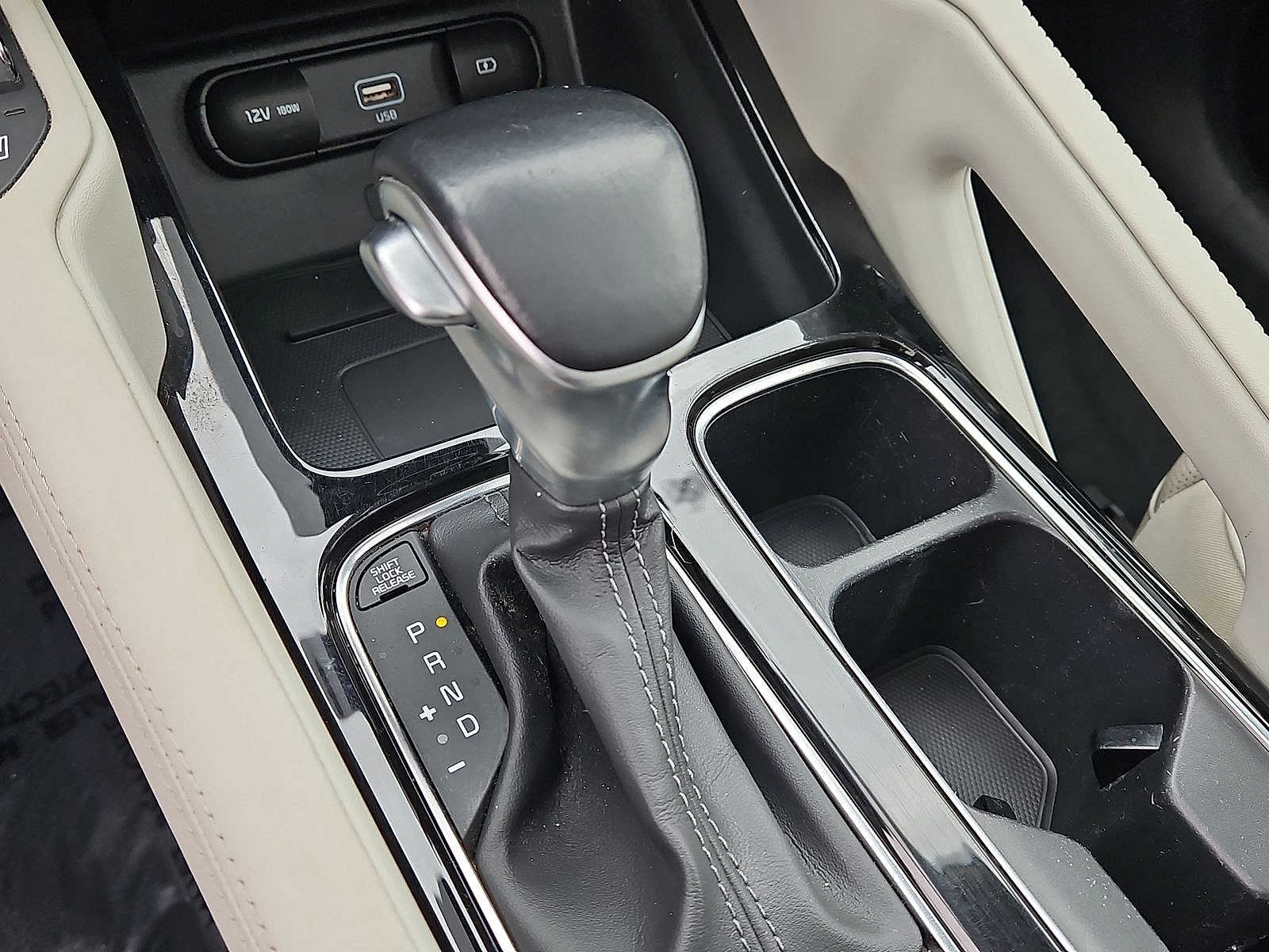 Thumbnail: 2022 Kia Telluride - 12