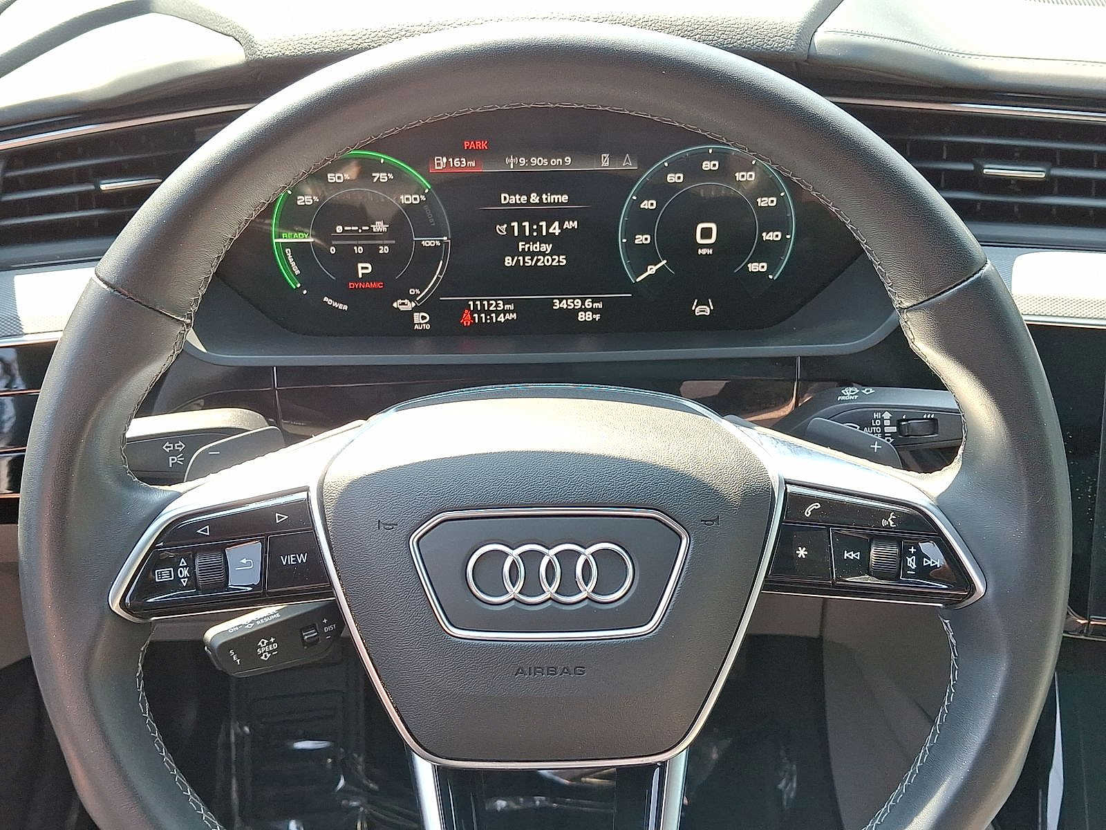 Thumbnail: 2024 Audi Q8 e-tron - 15