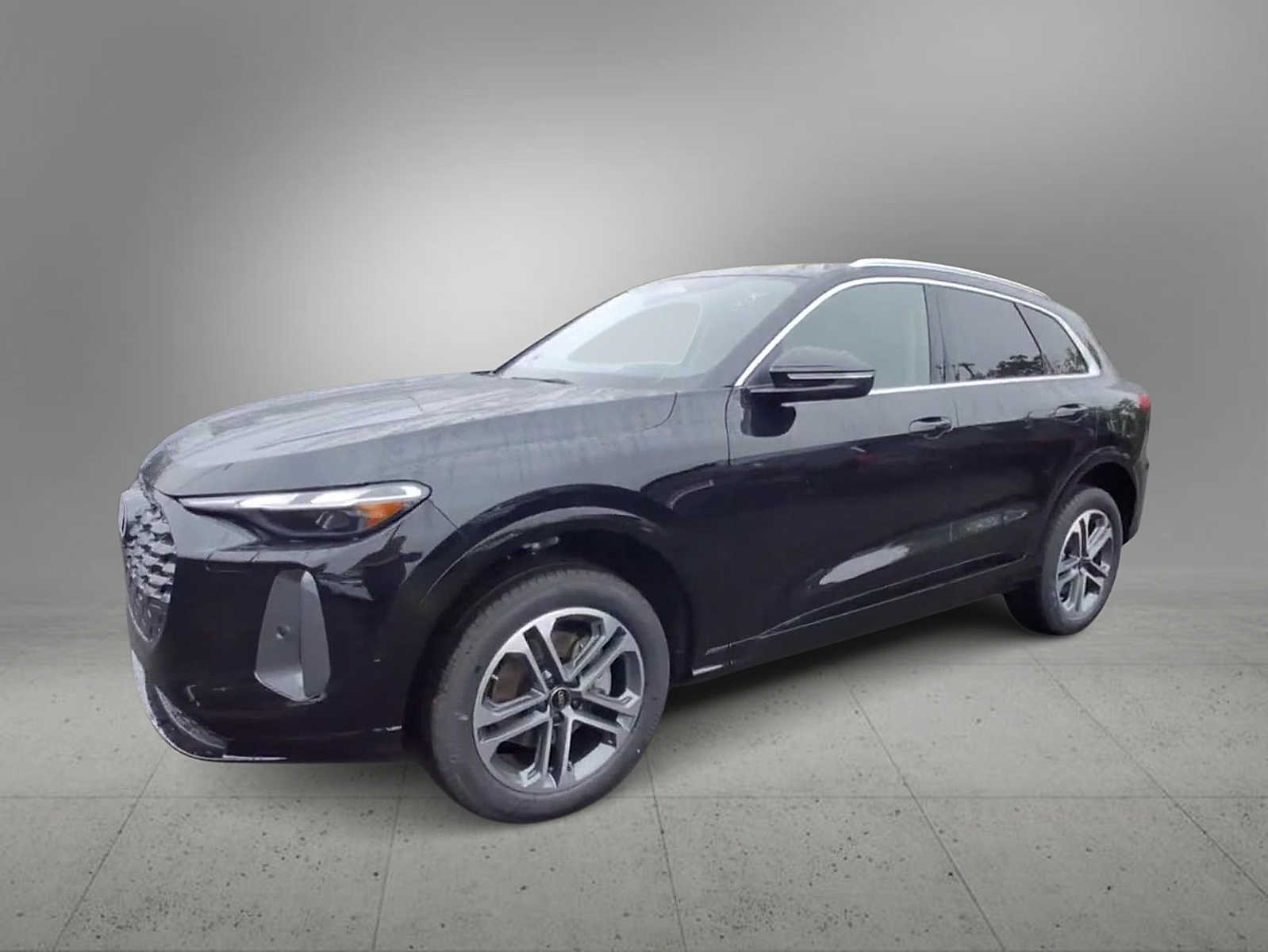 Thumbnail: 2025 Audi Q5 - 4