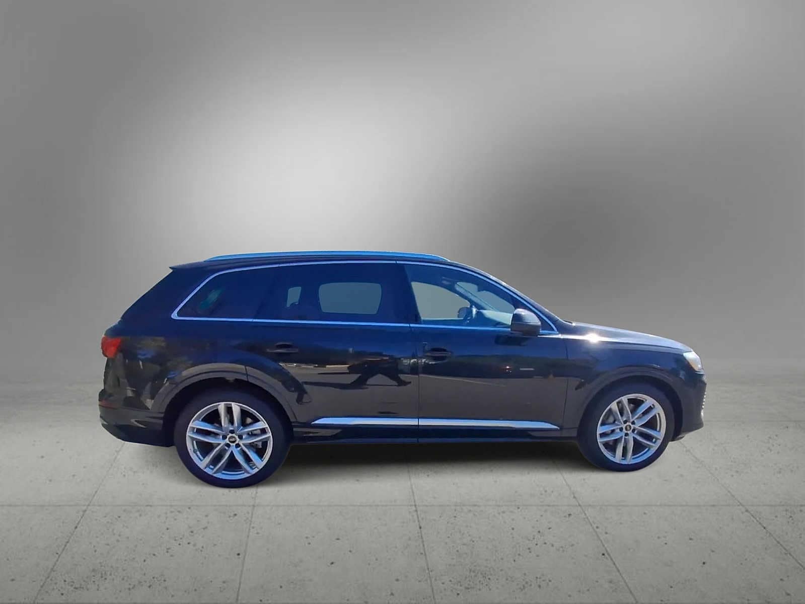 Thumbnail: 2025 Audi Q7 - 9