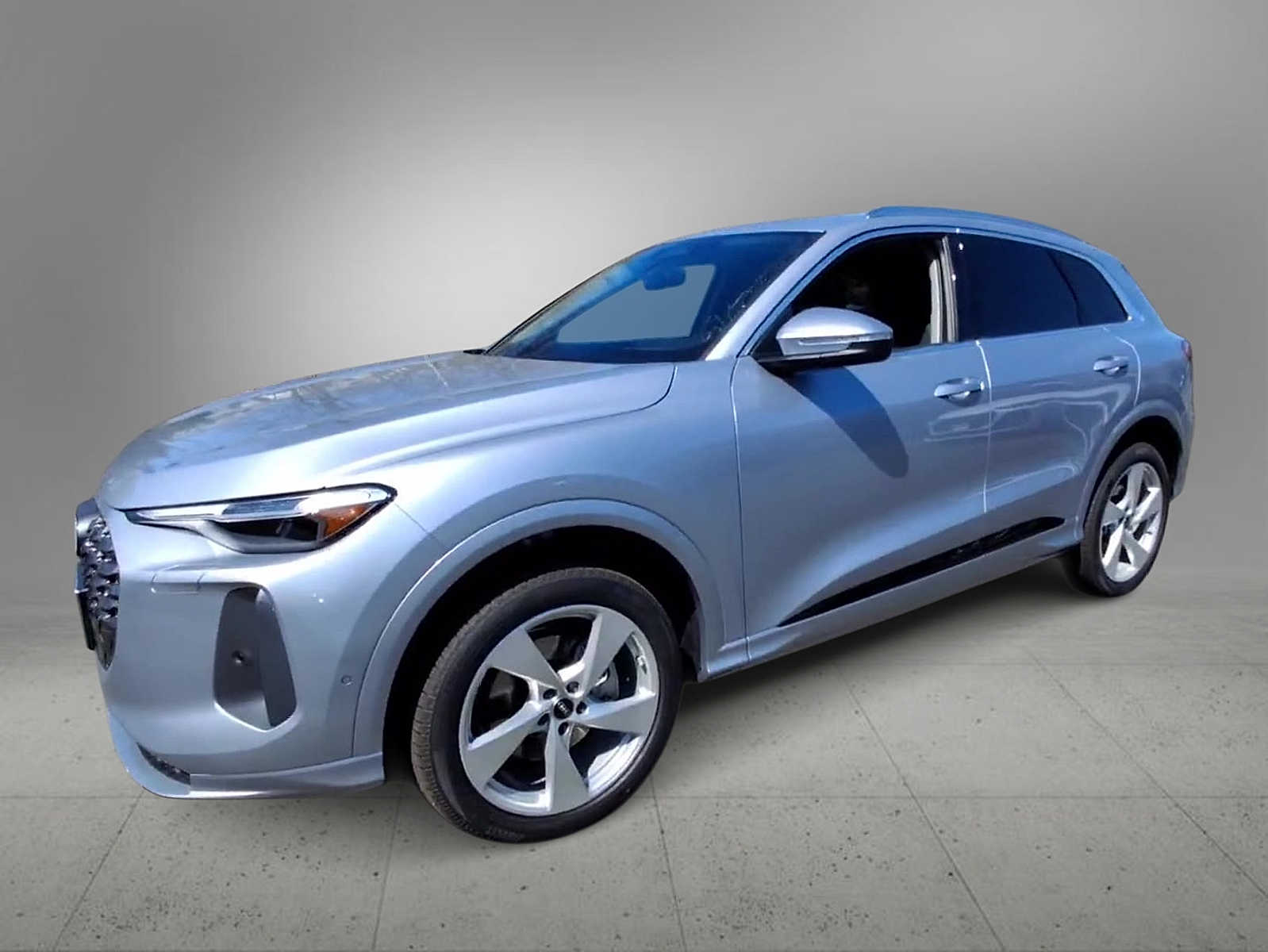 Thumbnail: 2026 Audi Q5 - 4