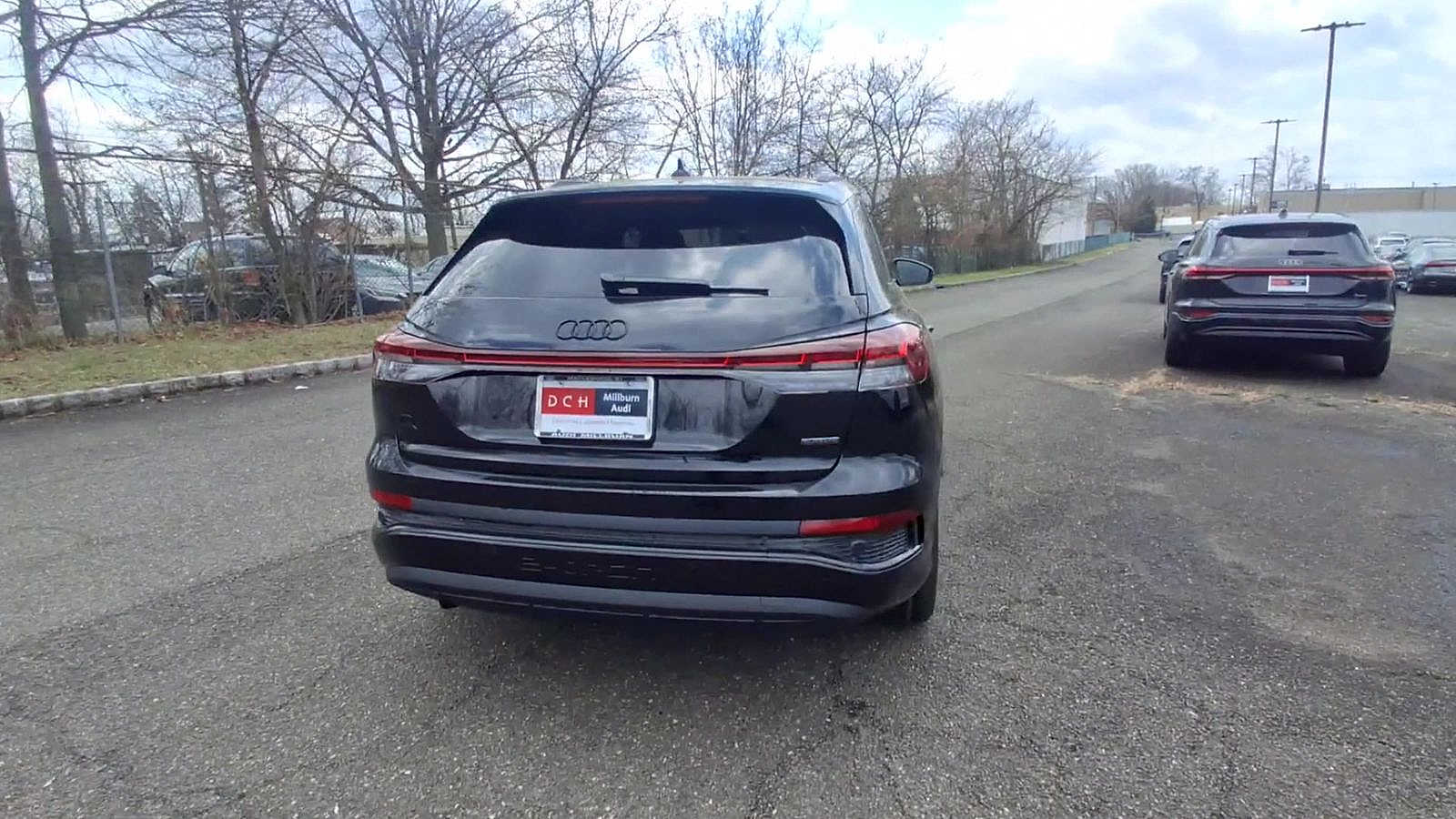 Thumbnail: 2025 Audi Q4 e-tron - 7