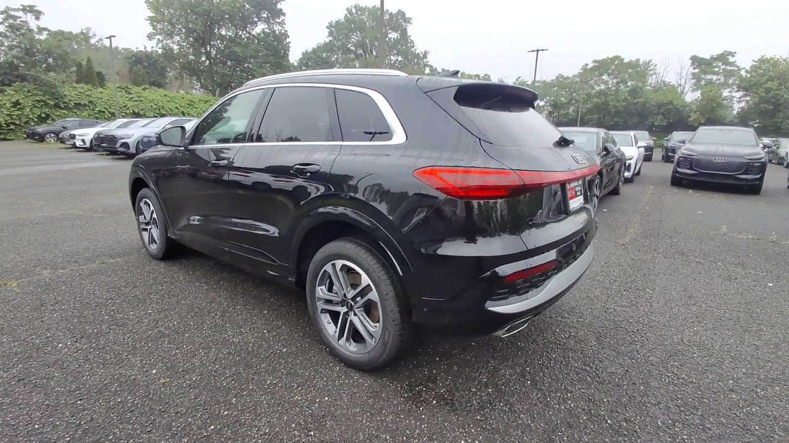Thumbnail: 2025 Audi Q5 - 6