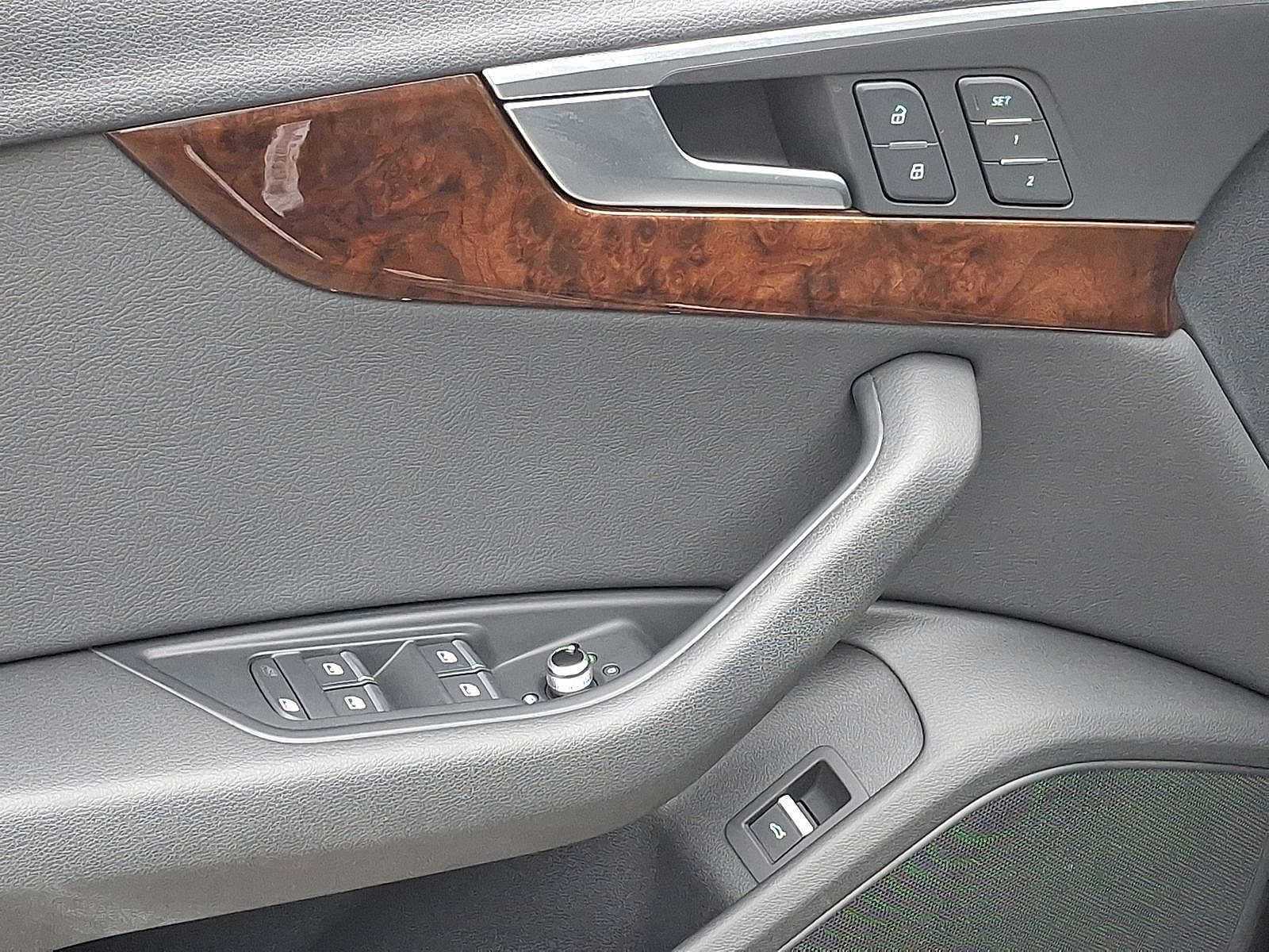 Thumbnail: 2019 Audi A4 - 10