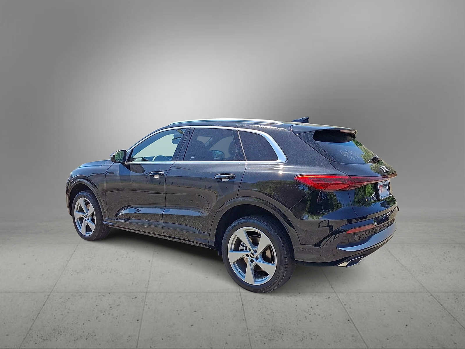 Thumbnail: 2026 Audi Q5 - 5