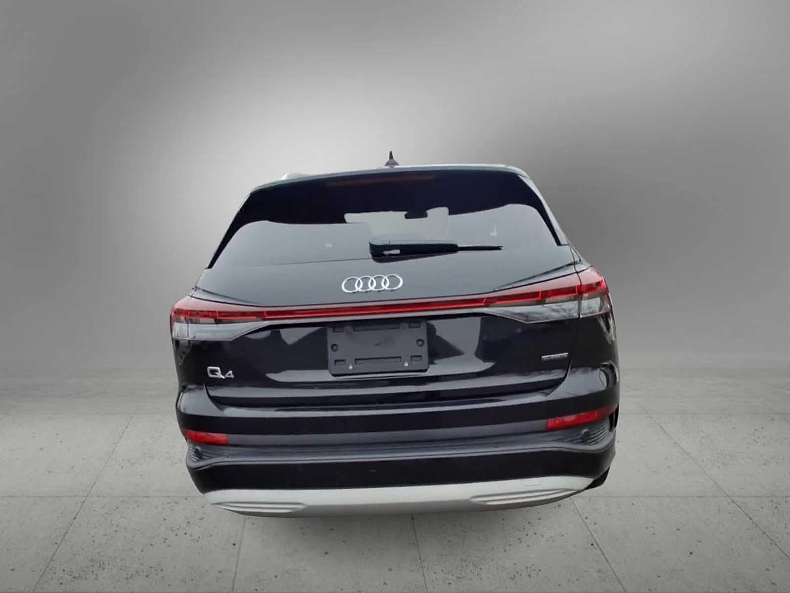 Thumbnail: 2022 Audi Q4 e-tron - 7