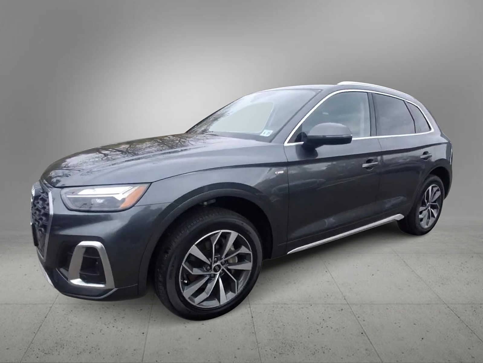 Thumbnail: 2022 Audi Q5 - 4