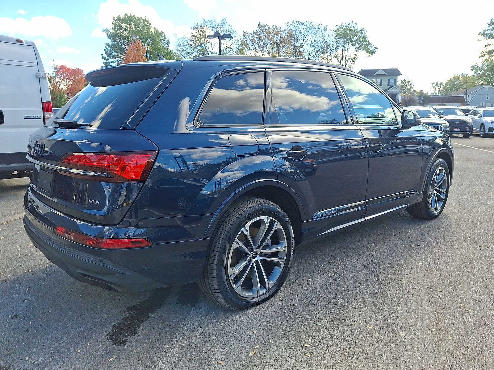 Thumbnail: 2025 Audi Q7 - 25