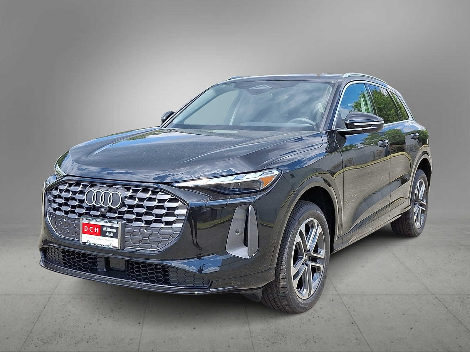 Thumbnail: 2025 Audi Q5 - 1