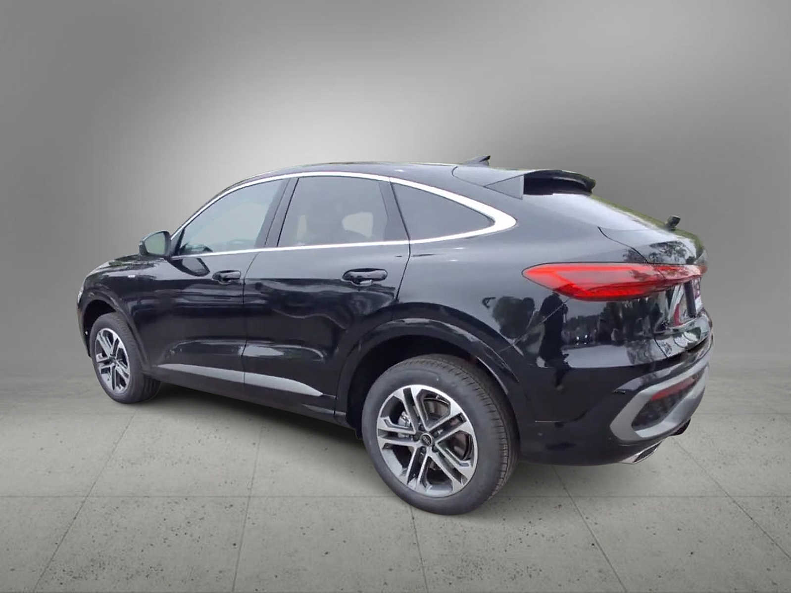 Thumbnail: 2026 Audi Q5 - 6