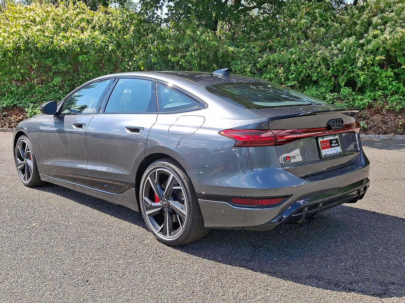 Thumbnail: 2025 Audi e-tron S - 11