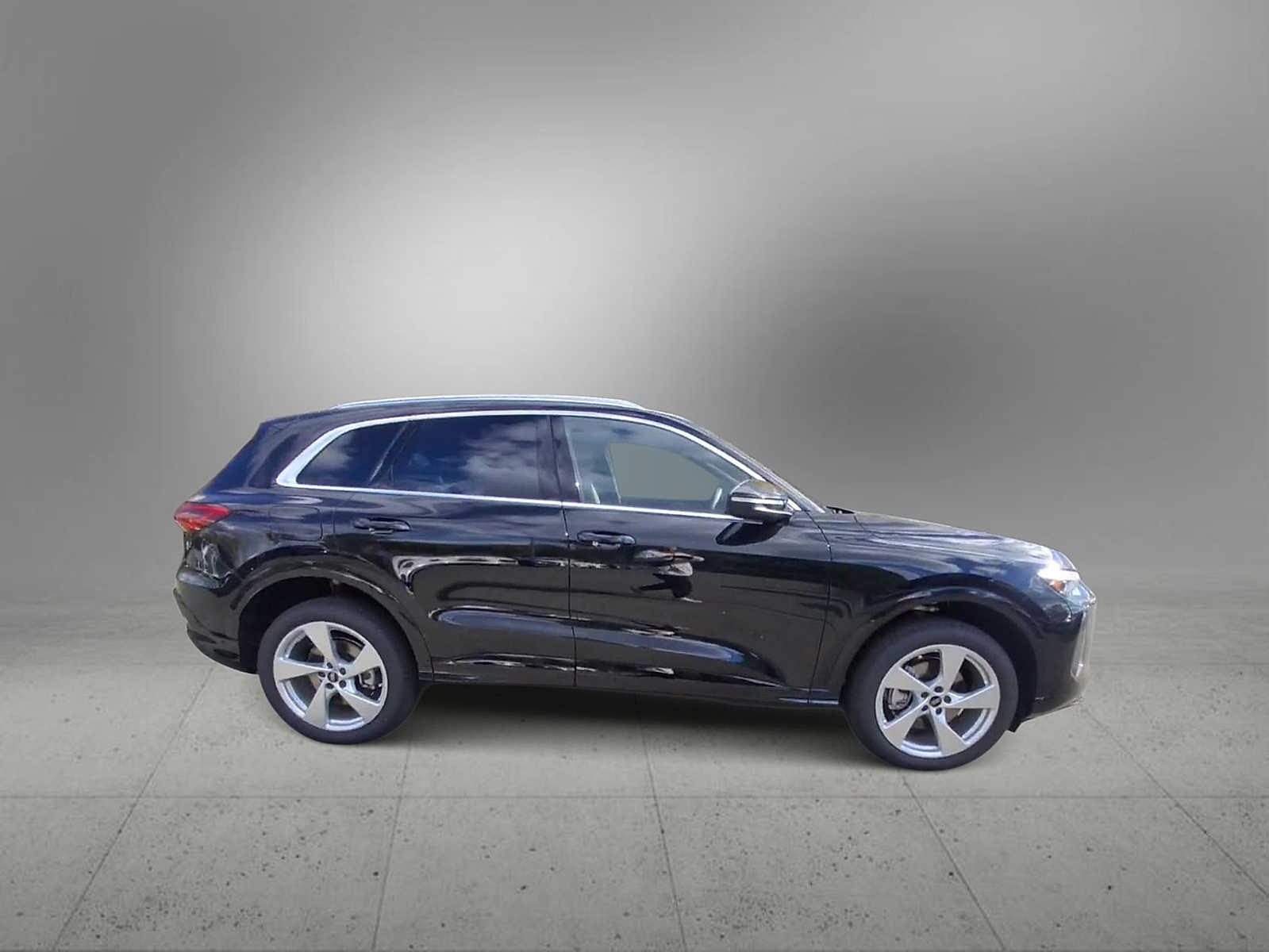 Thumbnail: 2025 Audi Q5 - 9