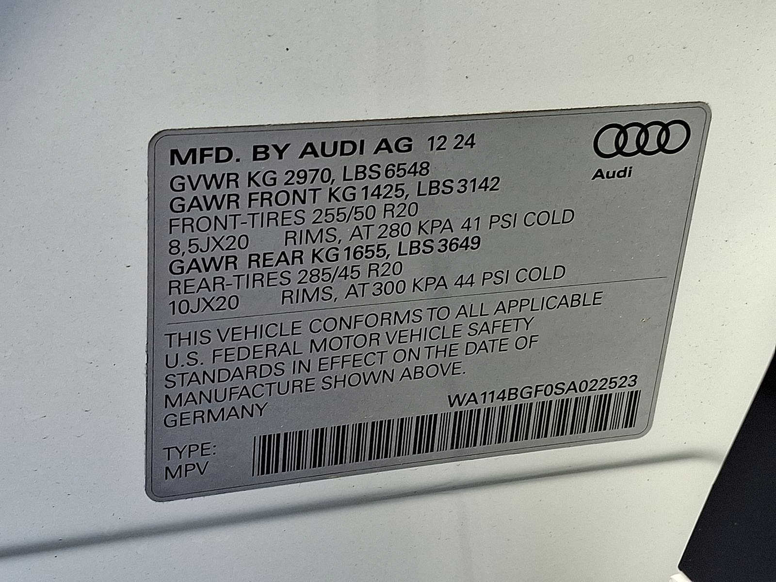 Thumbnail: 2025 Audi Q6 e-tron - 16