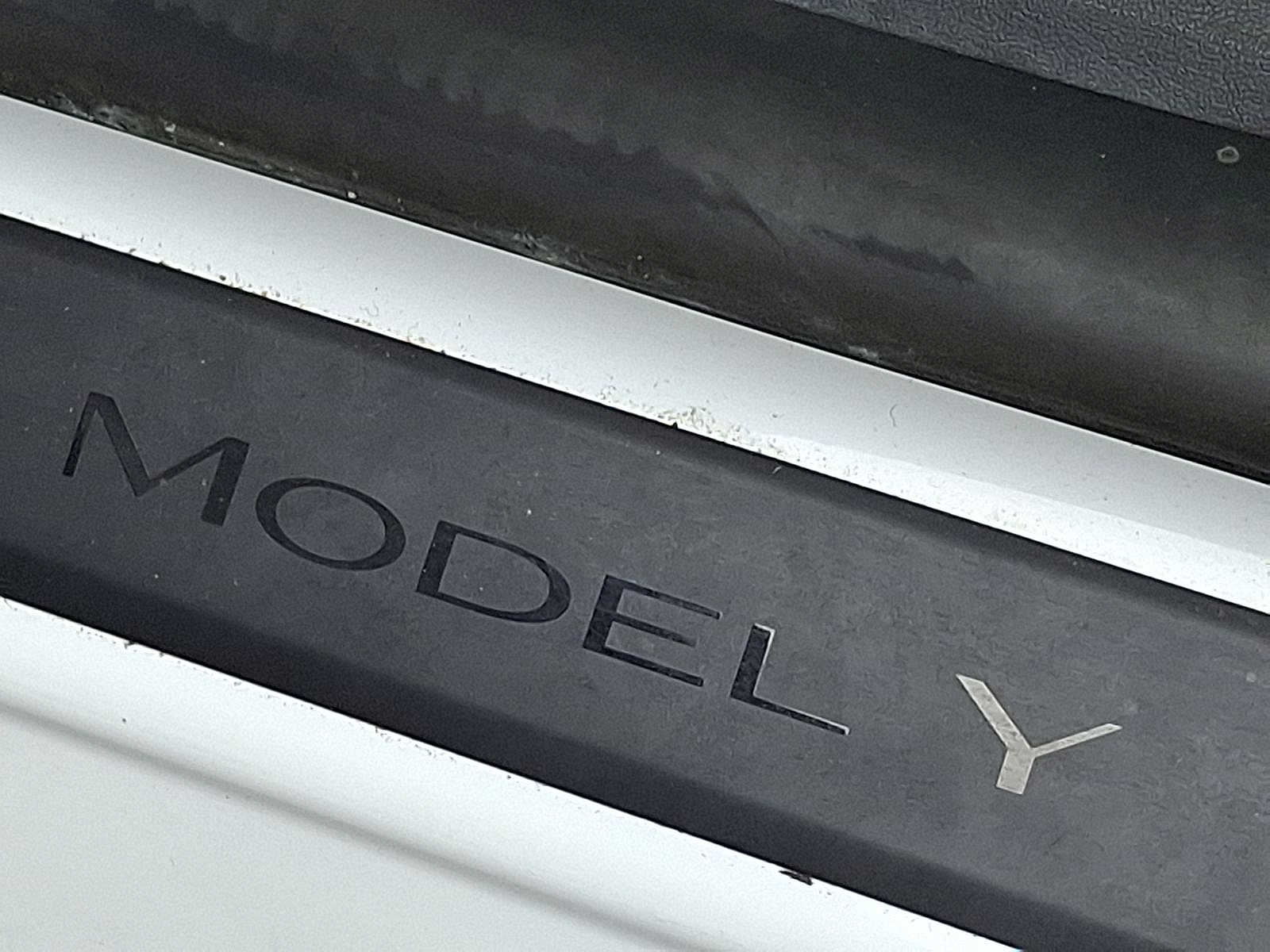 Thumbnail: 2022 Tesla Model Y - 21