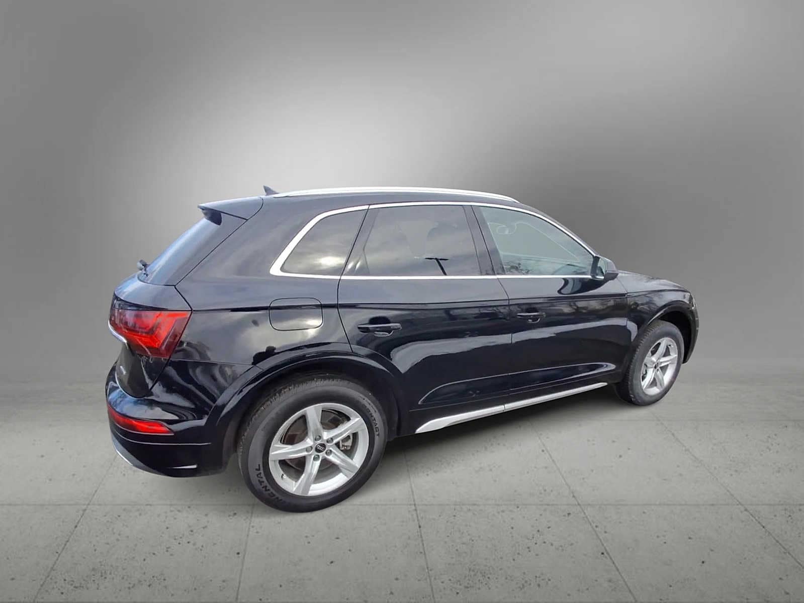 Thumbnail: 2023 Audi Q5 - 8