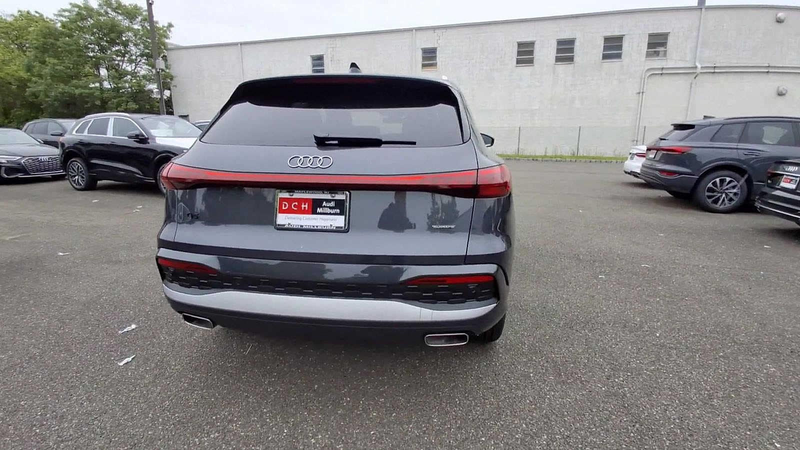 Thumbnail: 2025 Audi Q5 - 7