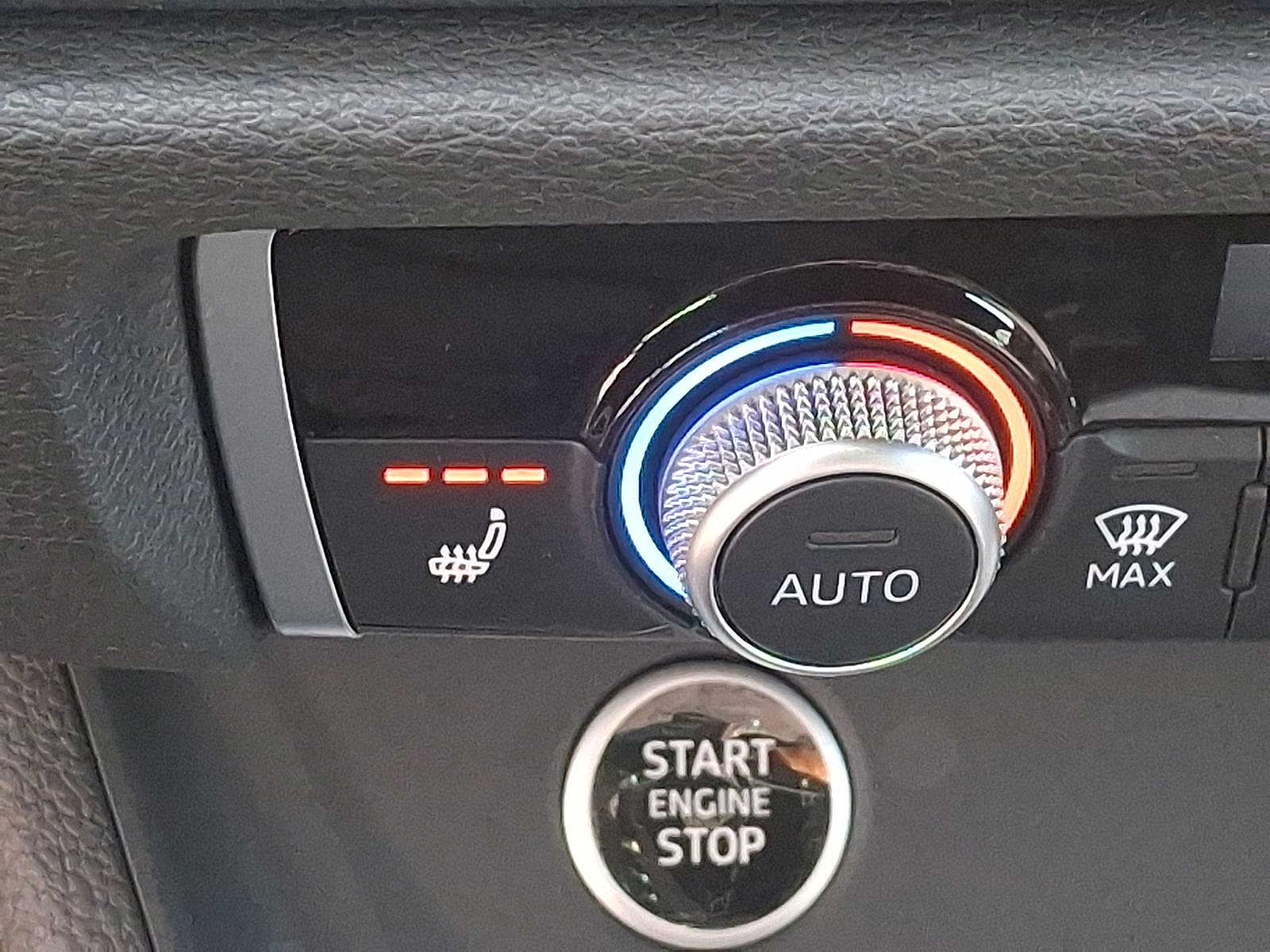 Thumbnail: 2025 Audi Q3 - 19