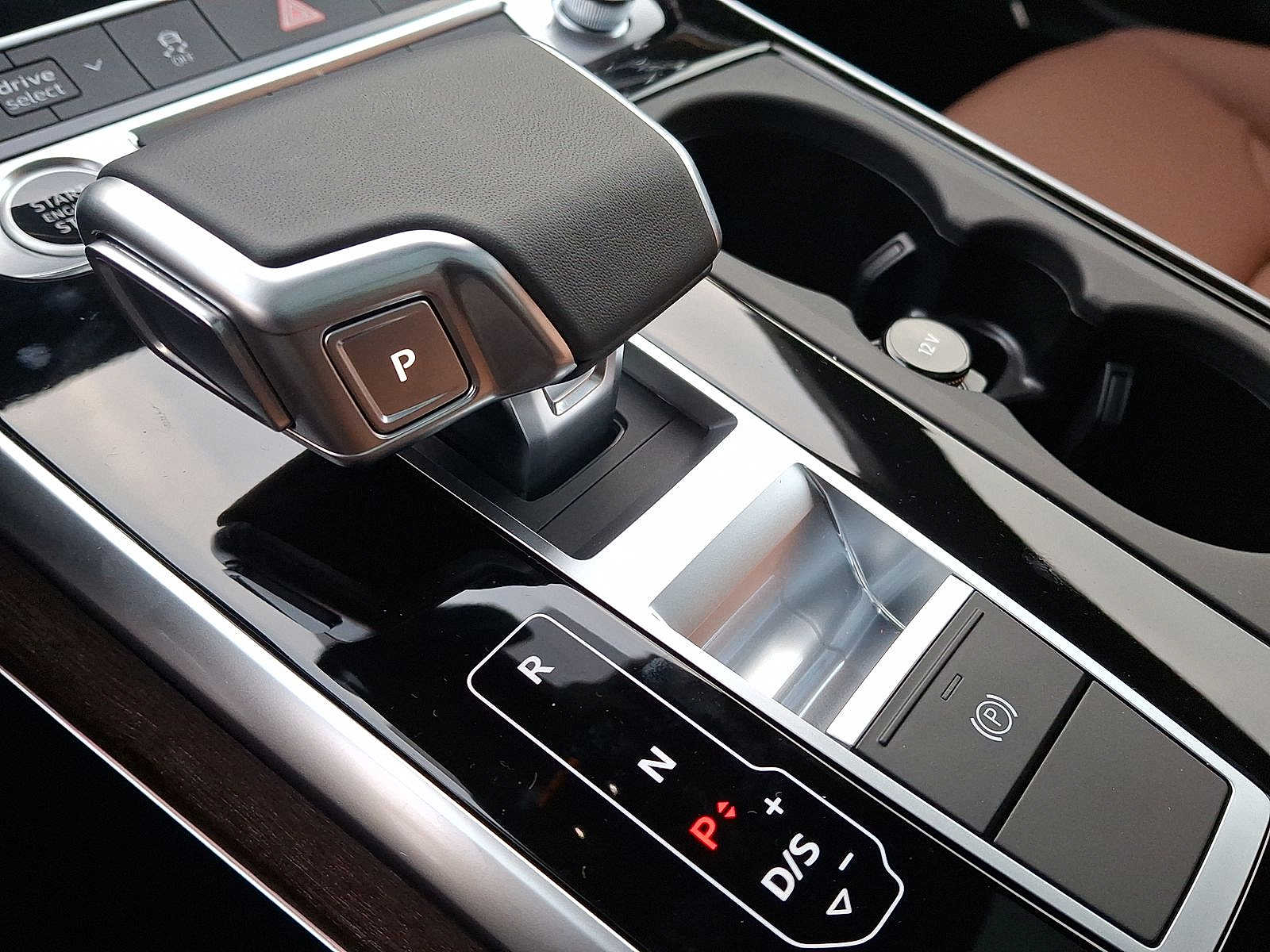 Thumbnail: 2026 Audi Q7 - 14