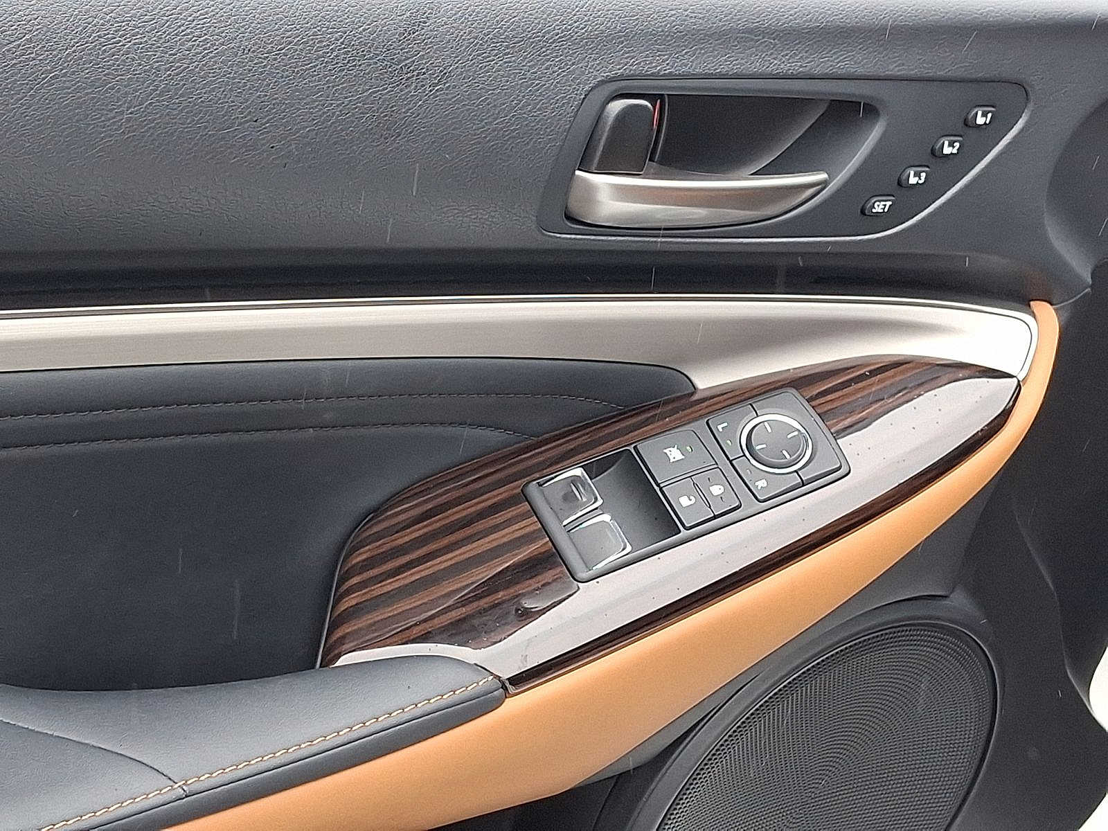 Thumbnail: 2022 Lexus RC - 10