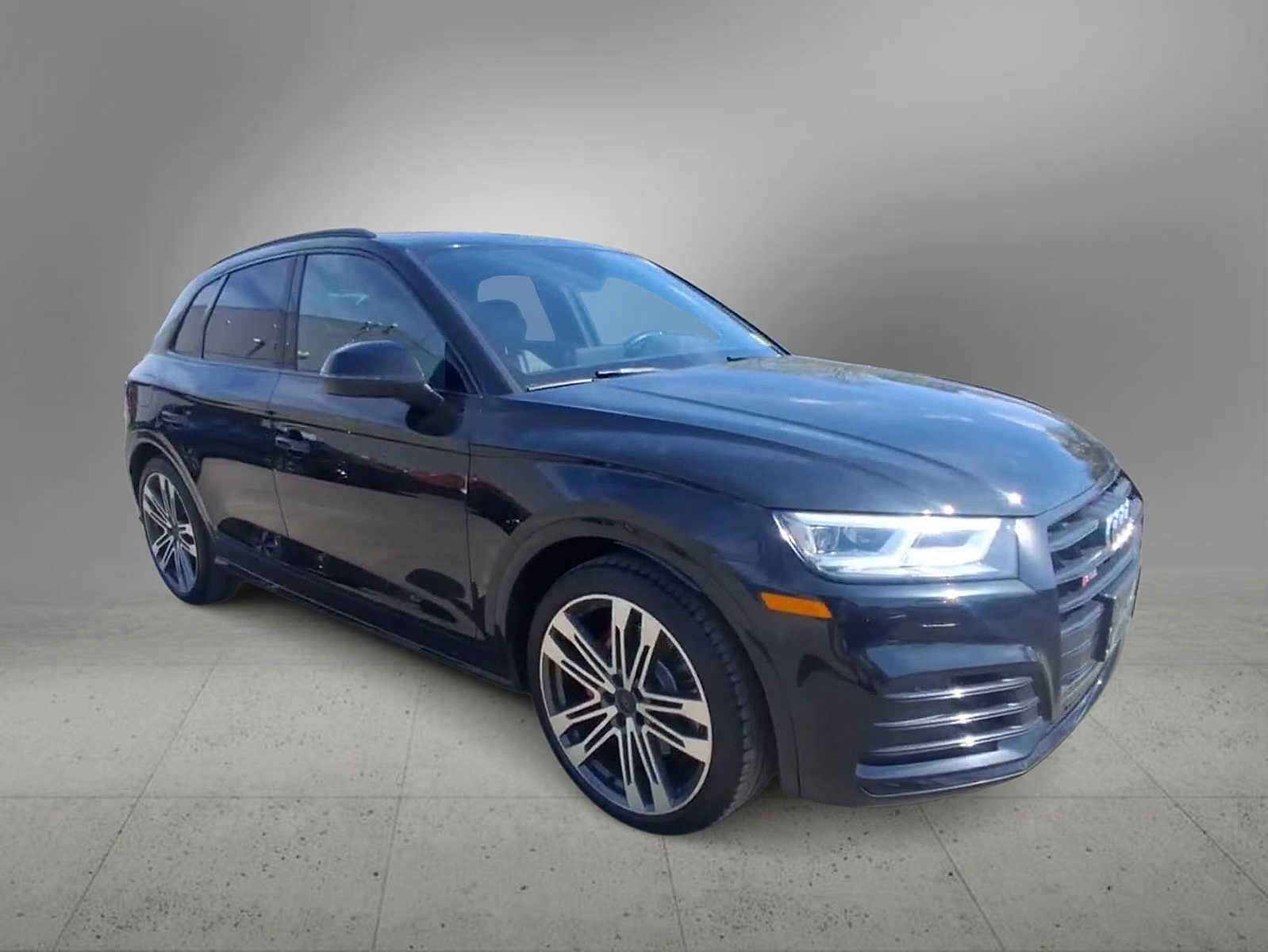 Thumbnail: 2020 Audi SQ5 - 2