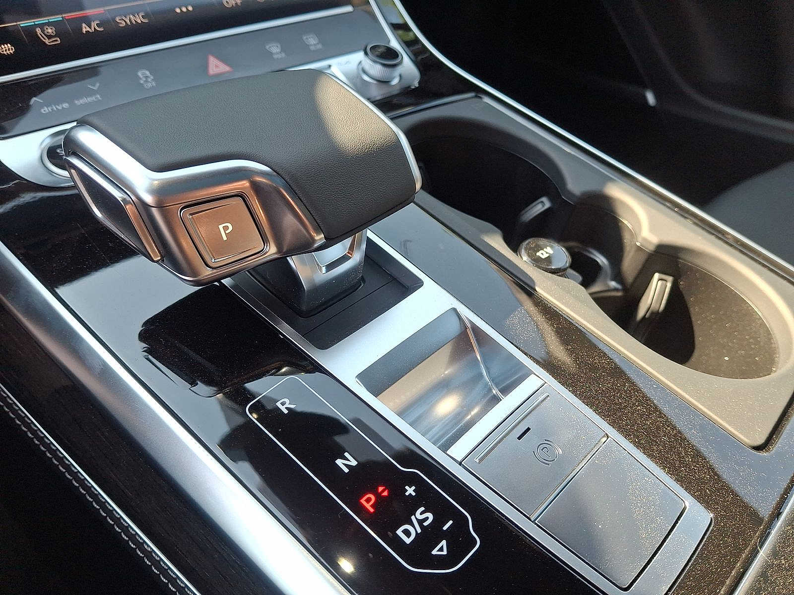 Thumbnail: 2025 Audi Q7 - 13