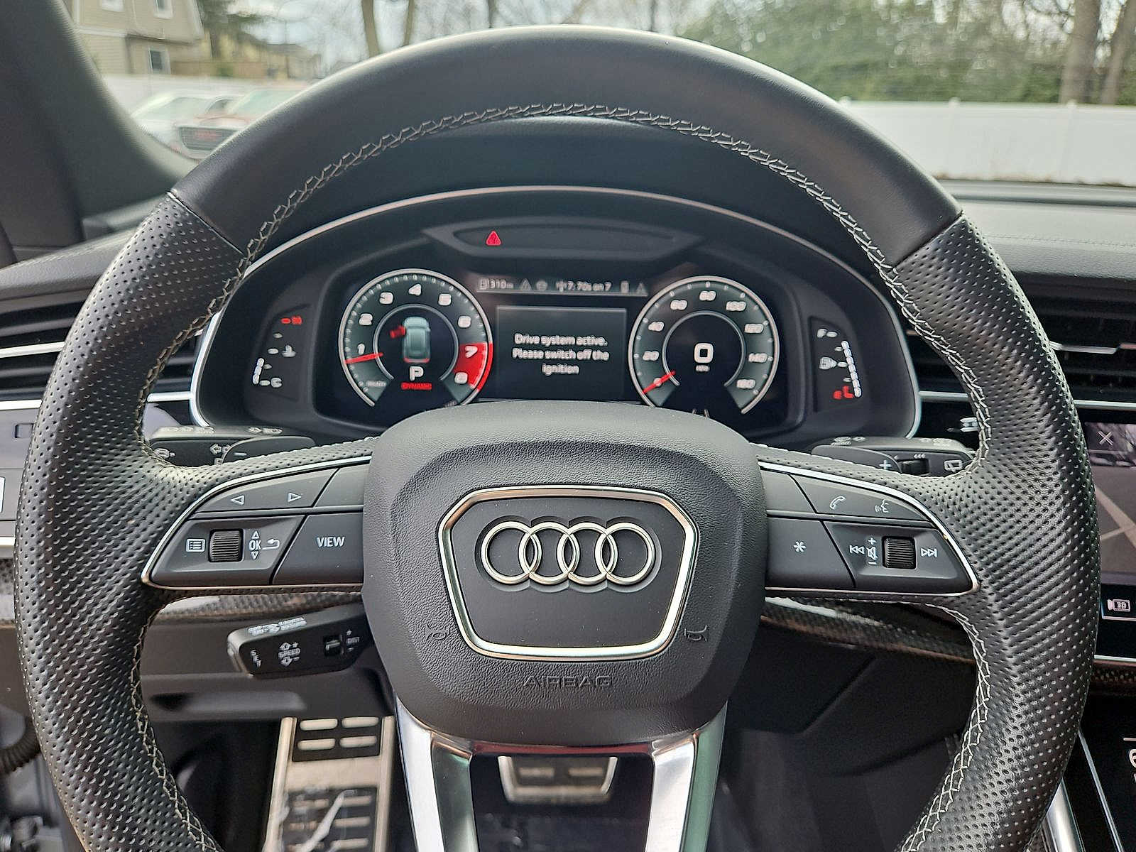 Thumbnail: 2023 Audi SQ8 - 16