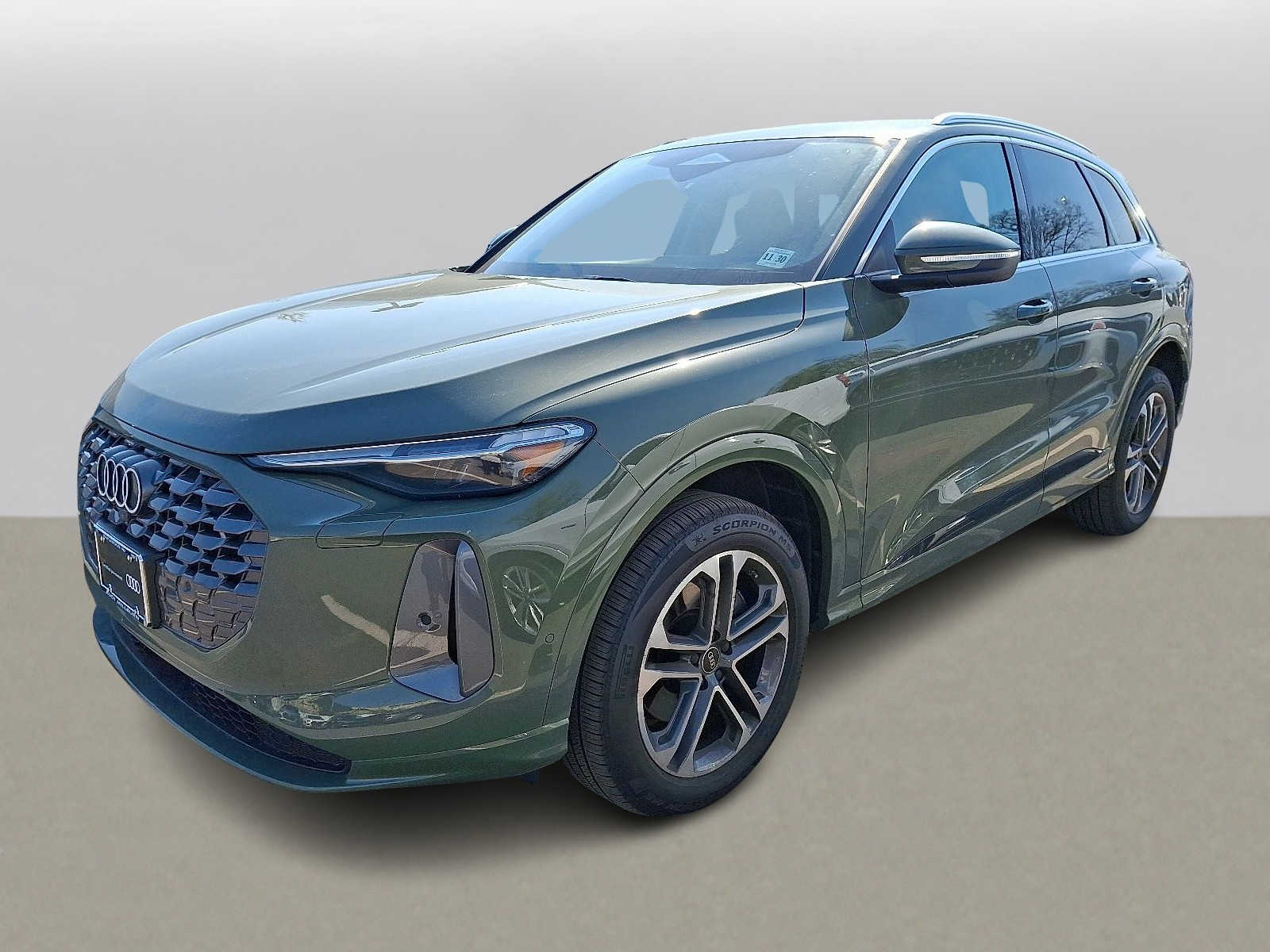 Thumbnail: 2025 Audi Q5 - 1