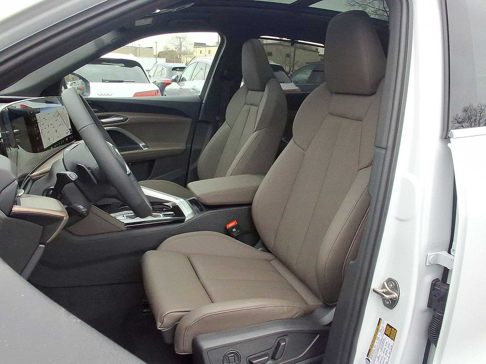 Thumbnail: 2025 Audi Q5 - 13