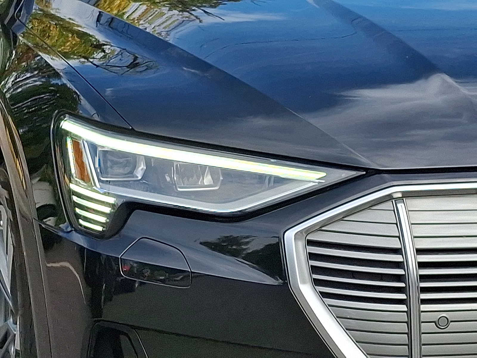 Thumbnail: 2021 Audi e-tron - 28