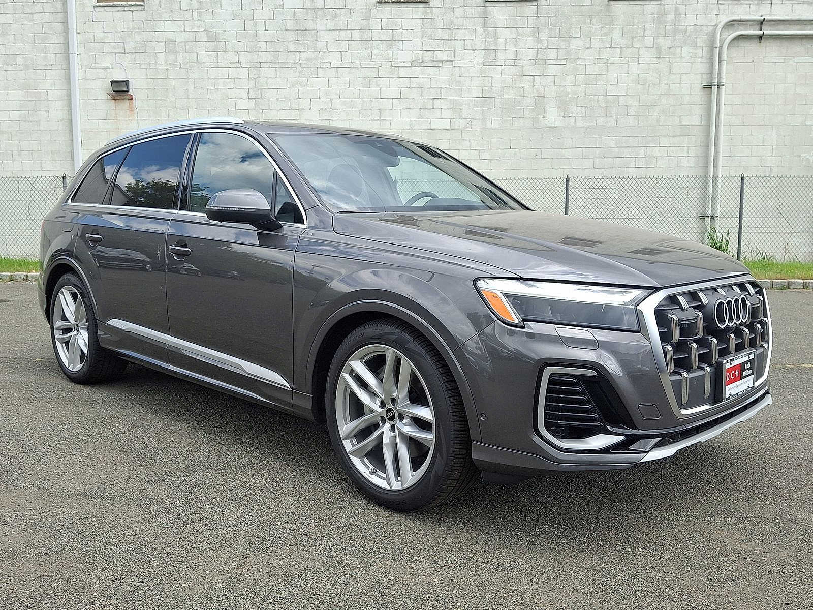 Thumbnail: 2025 Audi Q7 - 10
