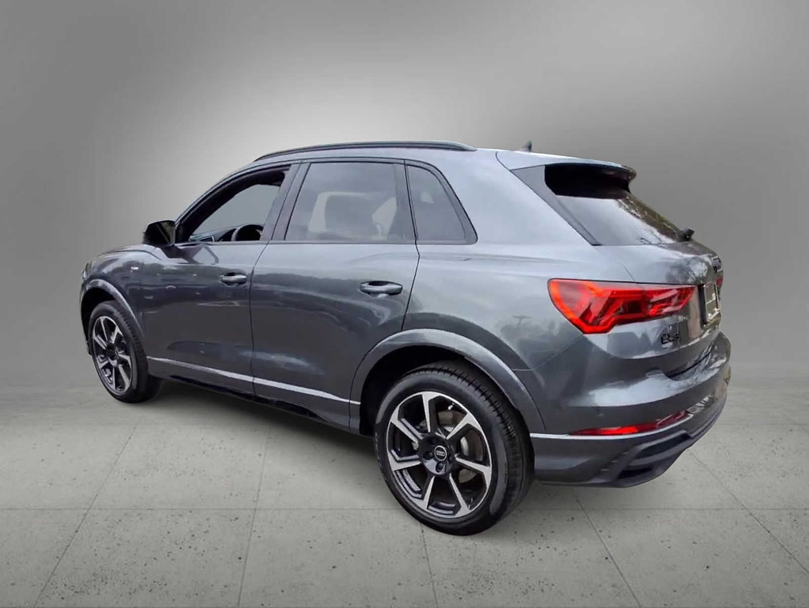 Thumbnail: 2025 Audi Q3 - 6